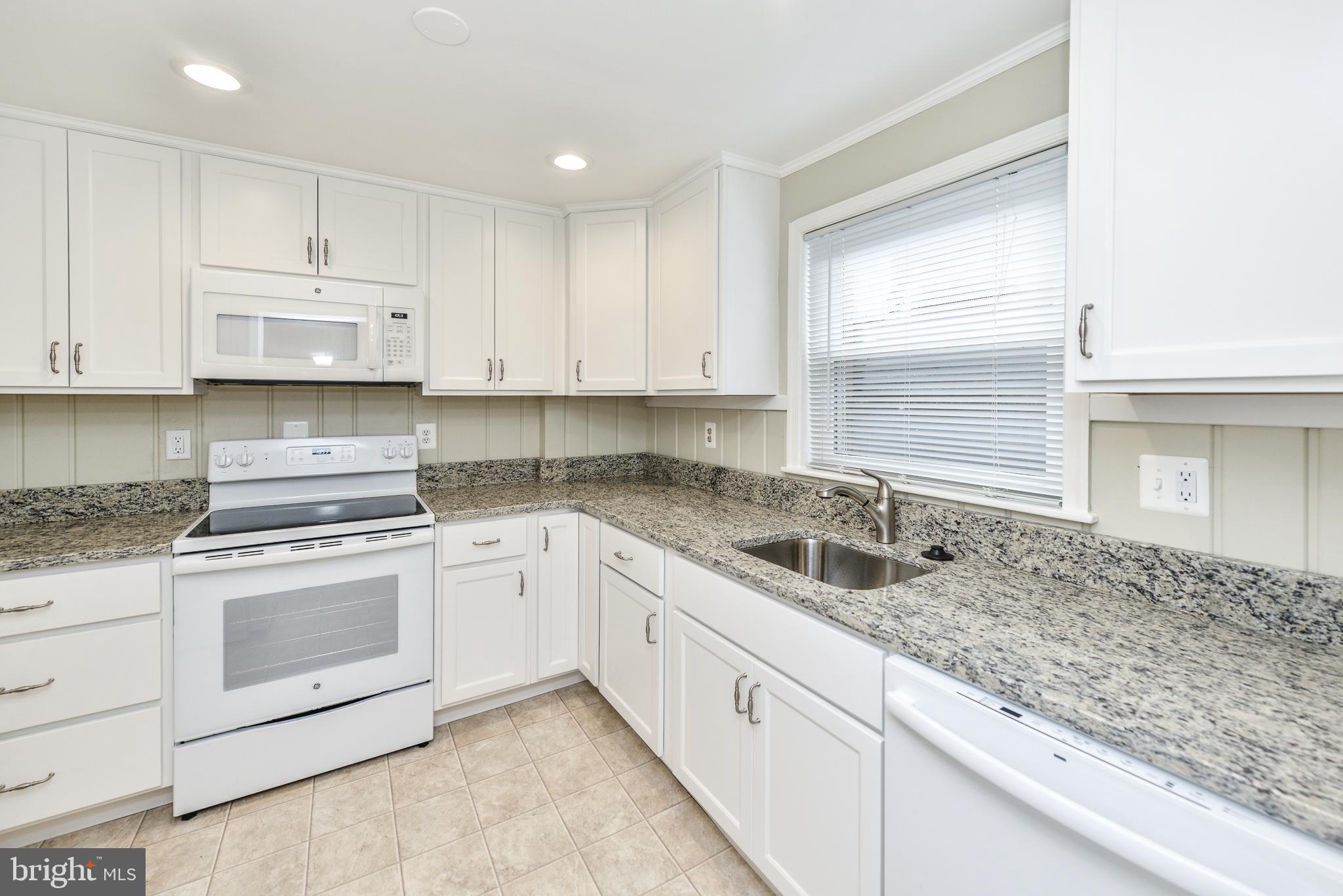 TOWN OF PURCELLVILLE - Residential Lease