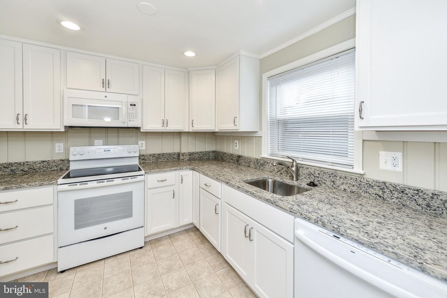 Renovated Studio/efficiency unit. Charming & Economical! Approximately 525 sqft (its small, but it SHINES!). Basement-Level apartment on a "Quiet & Quintessential Americana" small town street in Town of Purcellville. Good curb appeal, community lawn & back deck! Pets considered "Case By Case". No smokers. 1 Reserved parking spot and storage locker included. NO WASHER/DRYERIN UNIT [community/coin laundry]. Utilities extra $69/month*pets on a case-by-case basis: $50/month pet rent and $250 pet deposit*owner prefer a lease end date in the summer, with an option to renew*