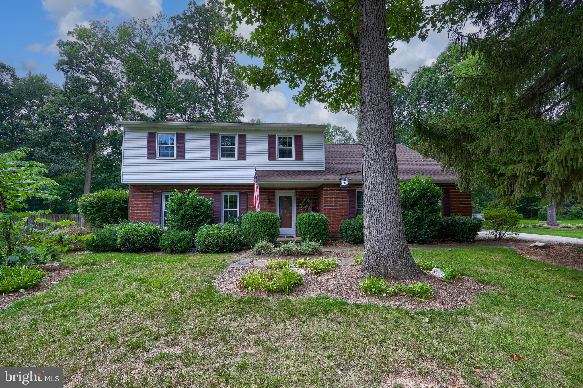 821 SCHOOL ROAD