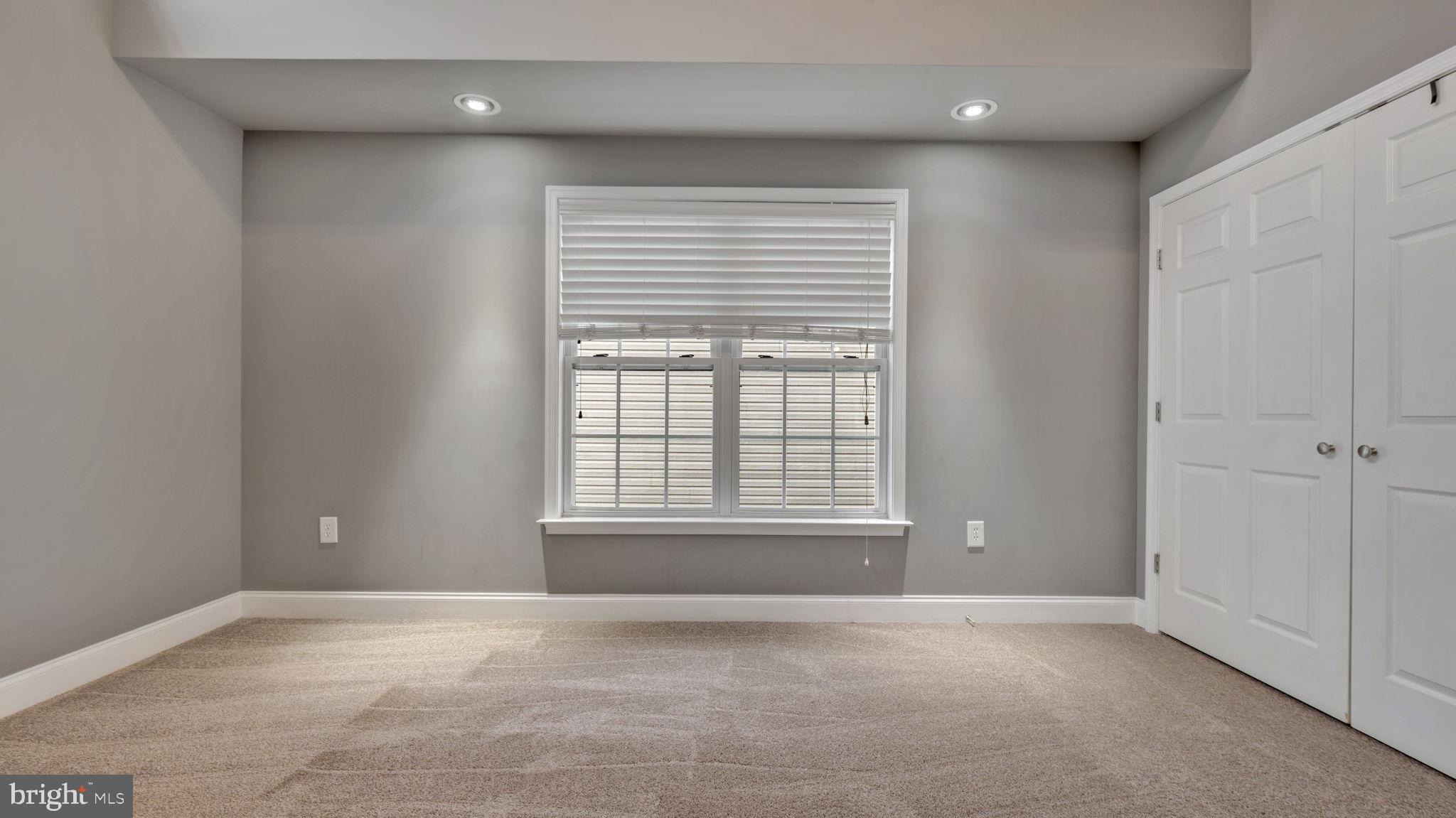 MCGUCKIAN - Residential Lease