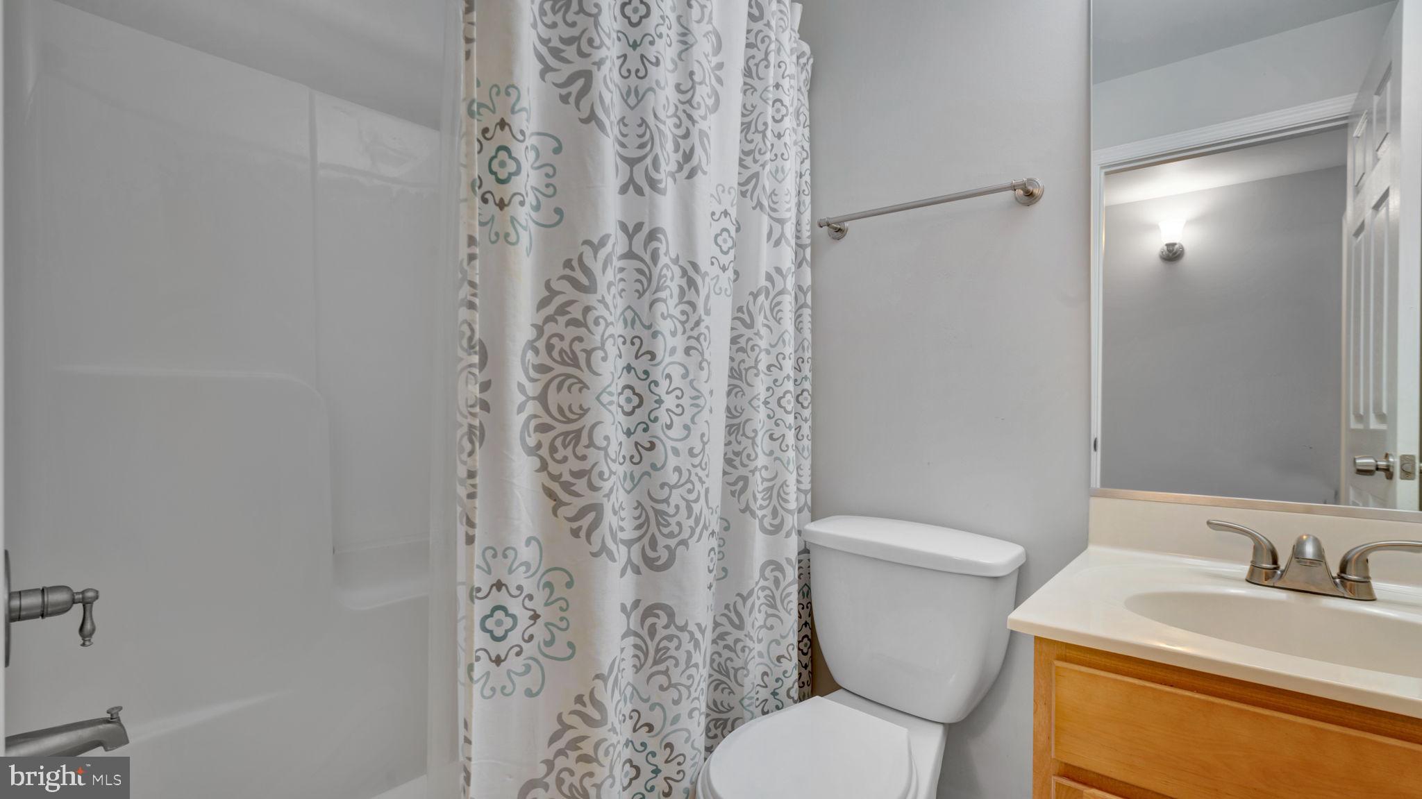 MCGUCKIAN - Residential Lease