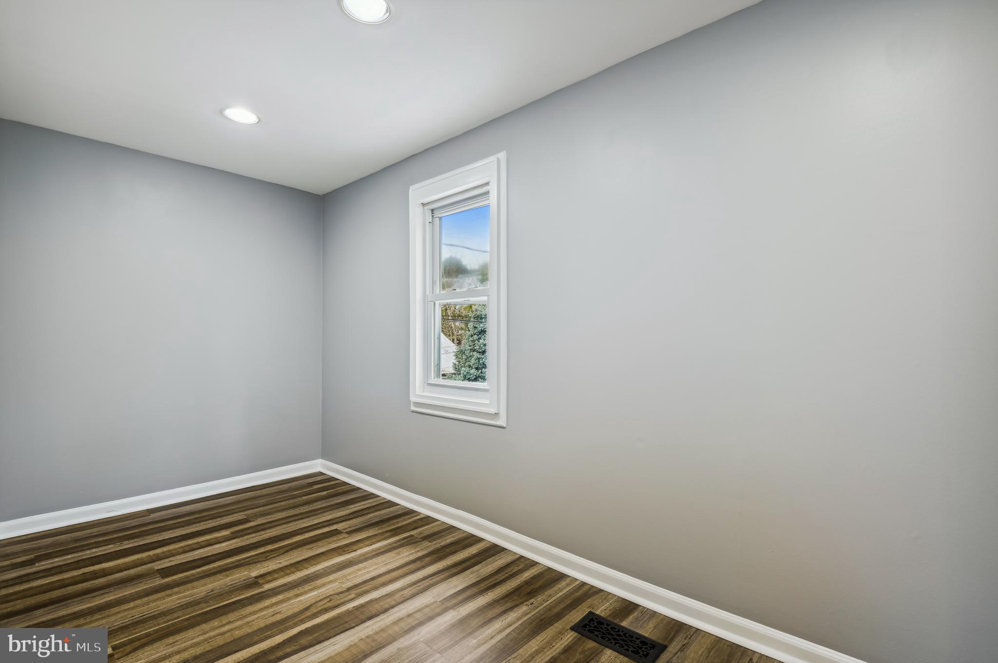 HAMPDEN HISTORIC DISTRICT - Residential