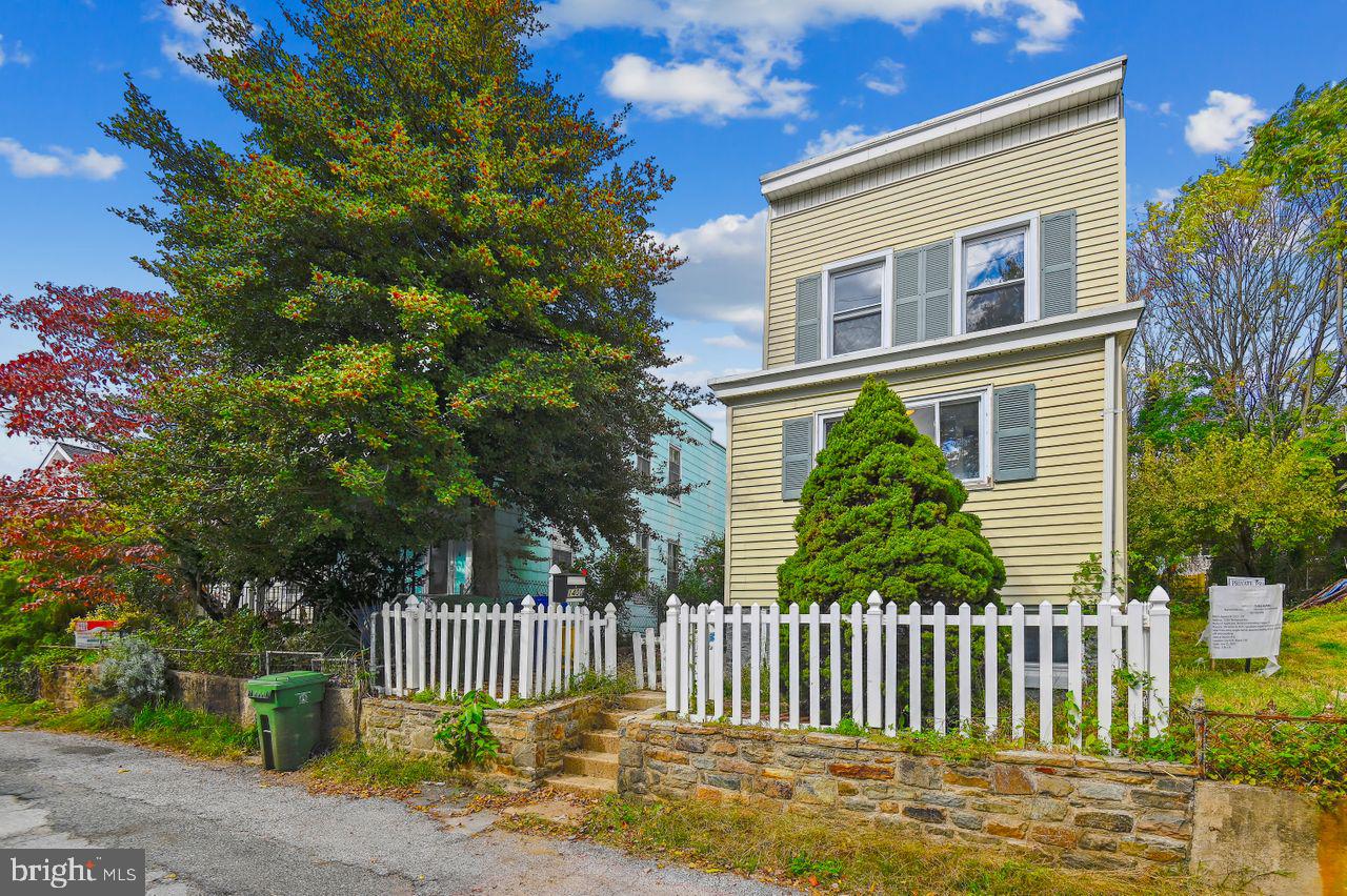 HAMPDEN HISTORIC DISTRICT - Residential