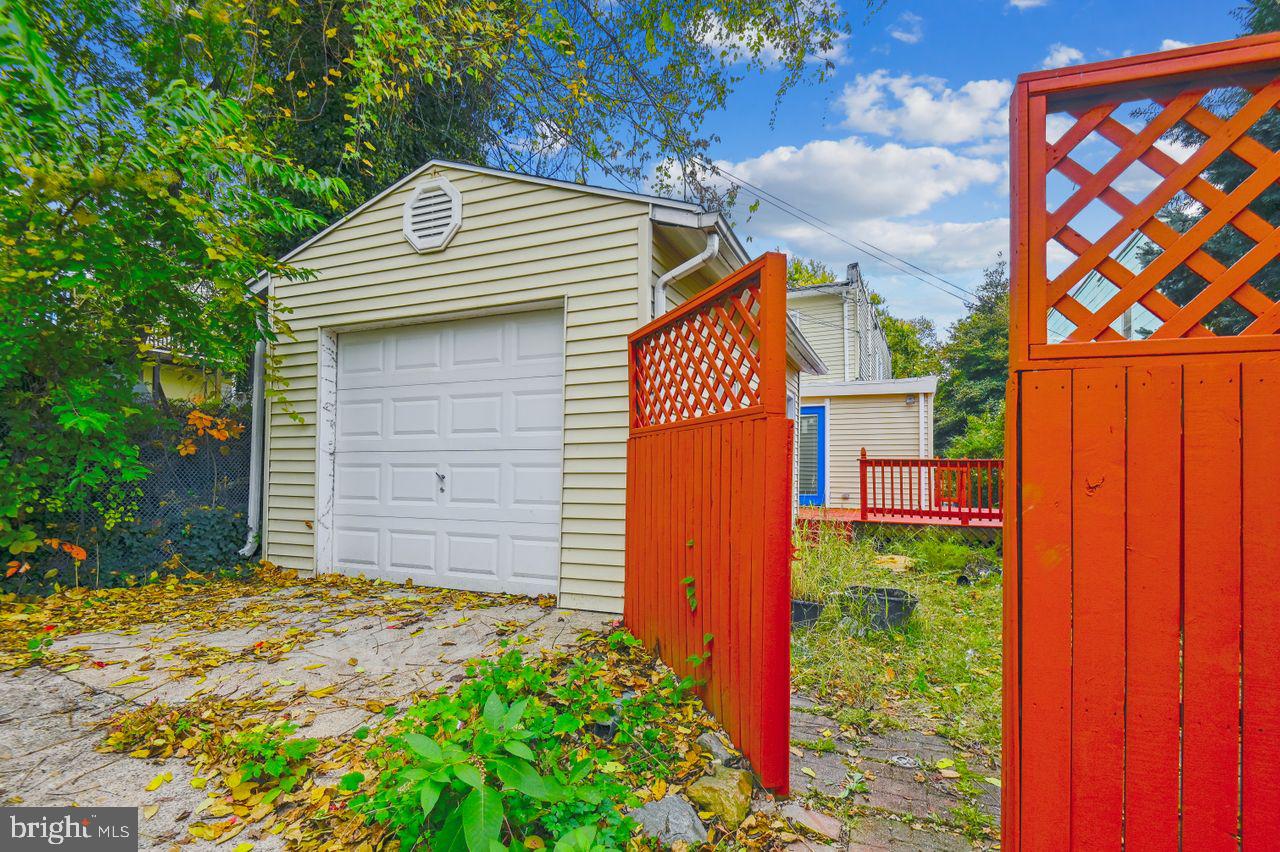 HAMPDEN HISTORIC DISTRICT - Residential