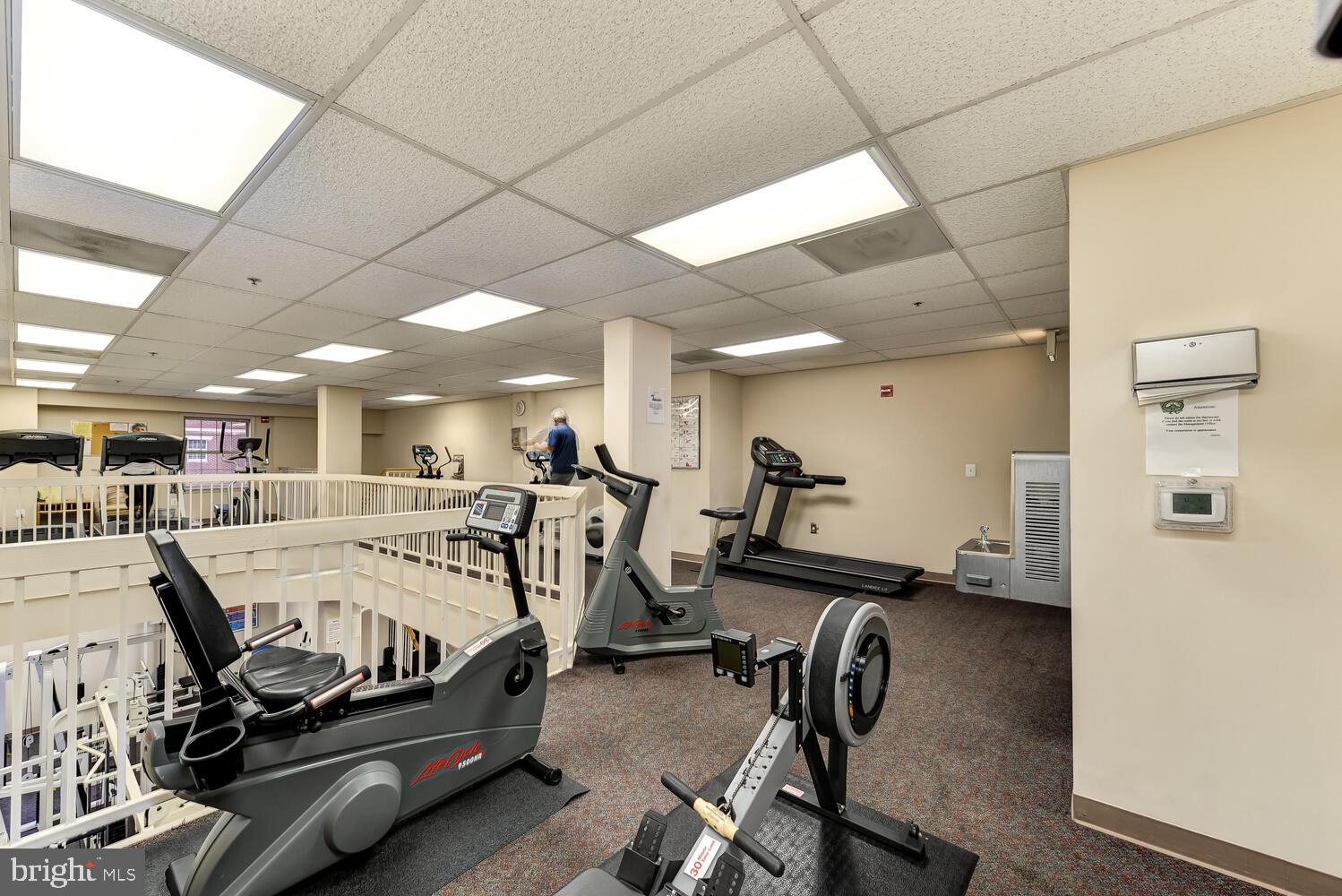 CARLYLE TOWERS - Residential