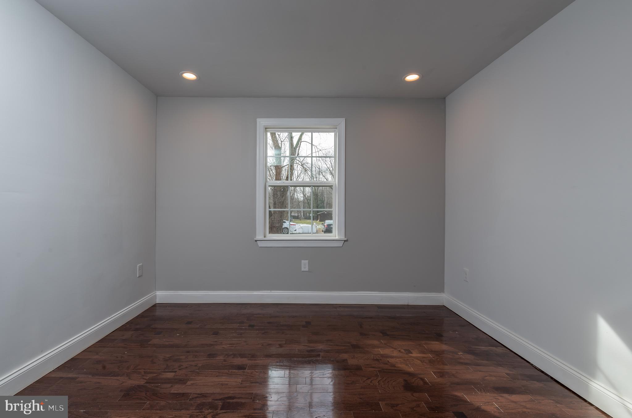 ABERDEEN HILLS - Residential