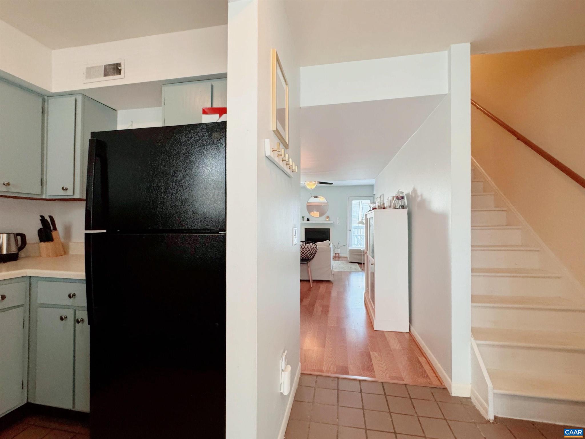 1305 WERTLAND ST B-8
