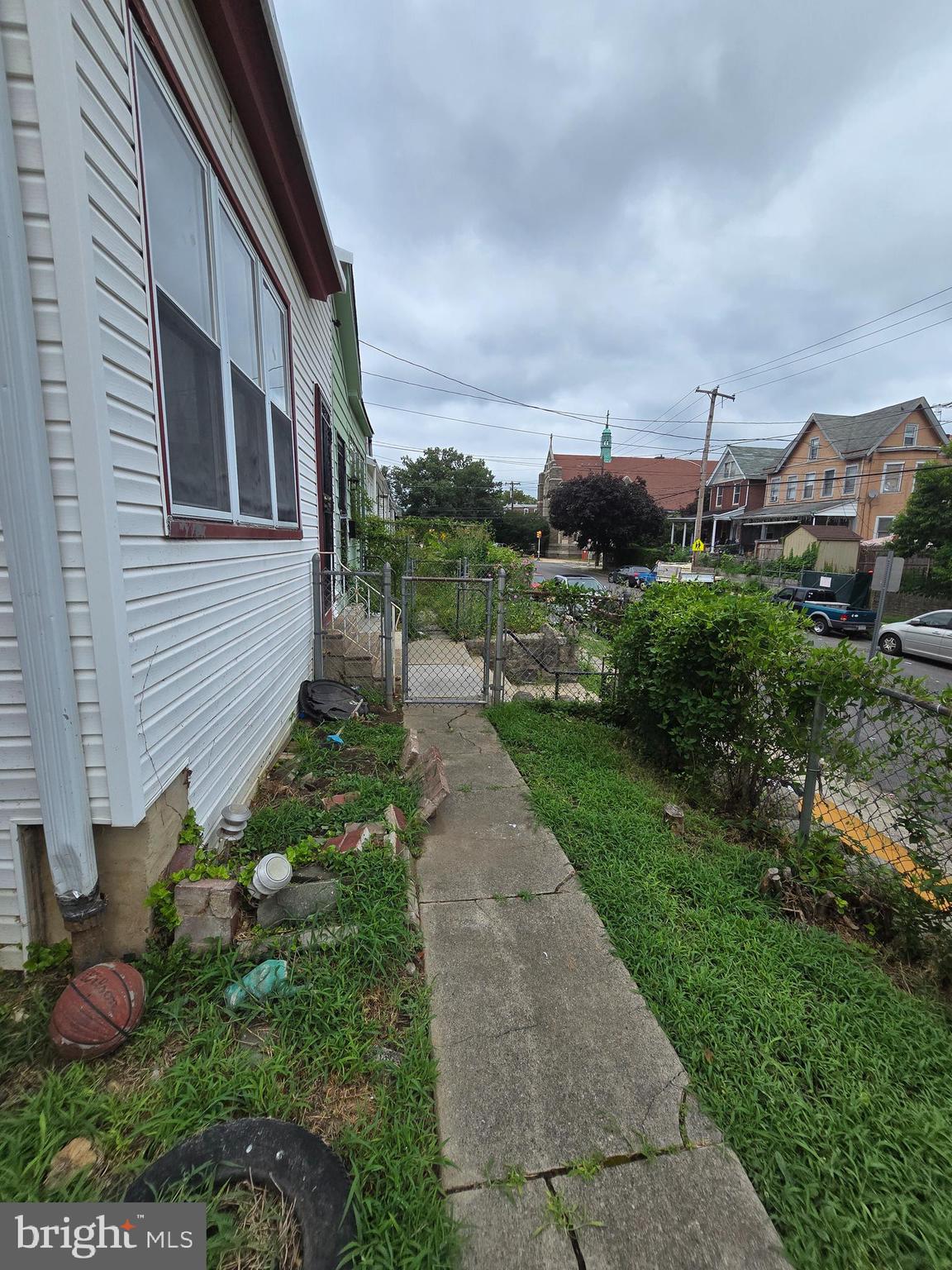 5230 N FRONT STREET