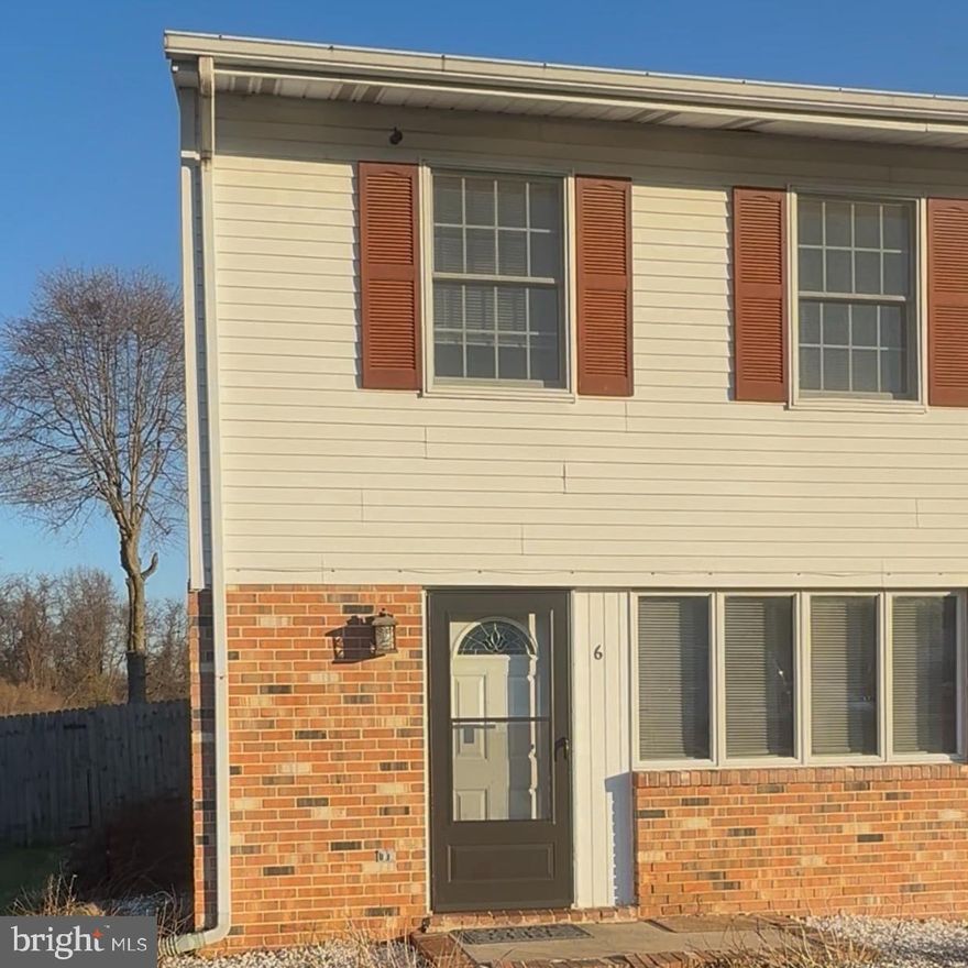 Welcome to Turnquist! This well-maintained 3-bedroom, 1 full and 1 half bath end-unit townhome offers comfort, space, and convenience. Ideally located near the Delaware state line, this home provides easy access to shopping, dining, and commuting routes while still enjoying a quiet neighborhood setting.

As an end unit, the property backs to open space, offering added privacy and a more peaceful outdoor atmosphere. The fenced-in yard is perfect for entertaining, pets, or relaxing outdoors. 

This home is a great opportunity for buyers seeking space, convenience, and outdoor enjoyment in a desirable location.