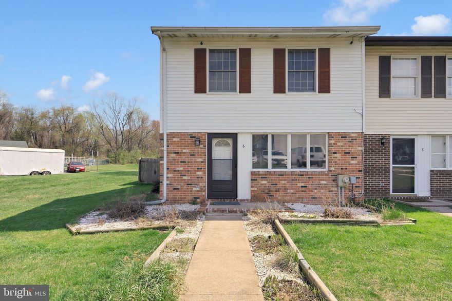 Welcome to Turnquist! This well-maintained 3-bedroom, 1 full and 1 half bath end-unit townhome offers comfort, space, and convenience. Ideally located near the Delaware state line, this home provides easy access to shopping, dining, and commuting routes while still enjoying a quiet neighborhood setting.

As an end unit, the property backs to open space, offering added privacy and a more peaceful outdoor atmosphere. The fenced-in yard is perfect for entertaining, pets, or relaxing outdoors. 

This home is a great opportunity for buyers seeking space, convenience, and outdoor enjoyment in a desirable location.