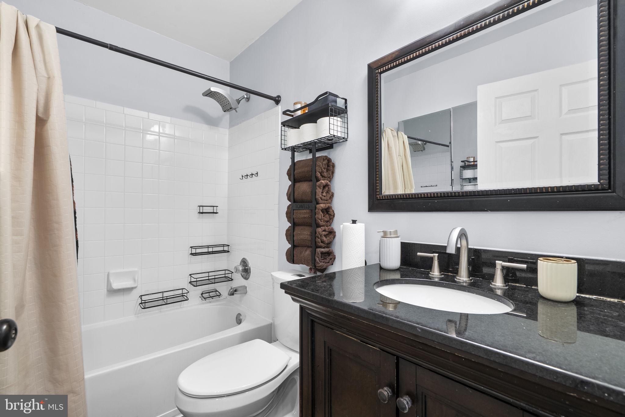 RIVER COLONY - Residential