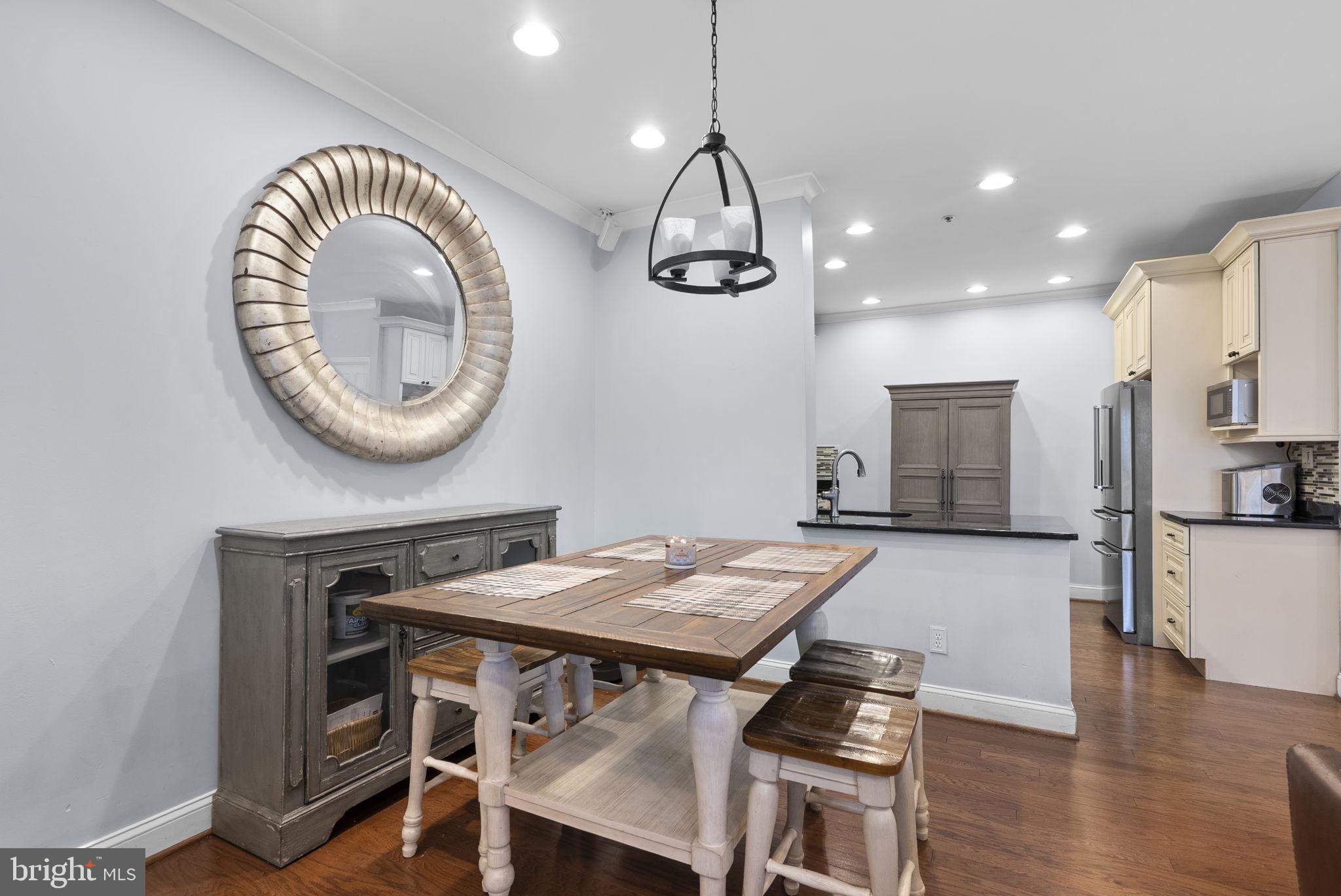 RIVER COLONY - Residential