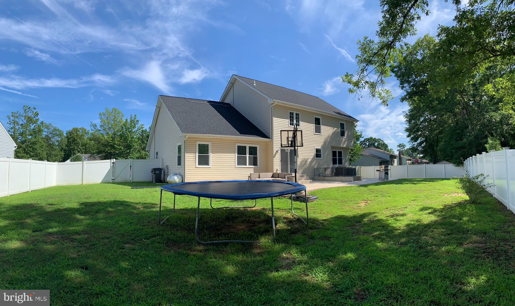 COLONIAL OAKS - Residential