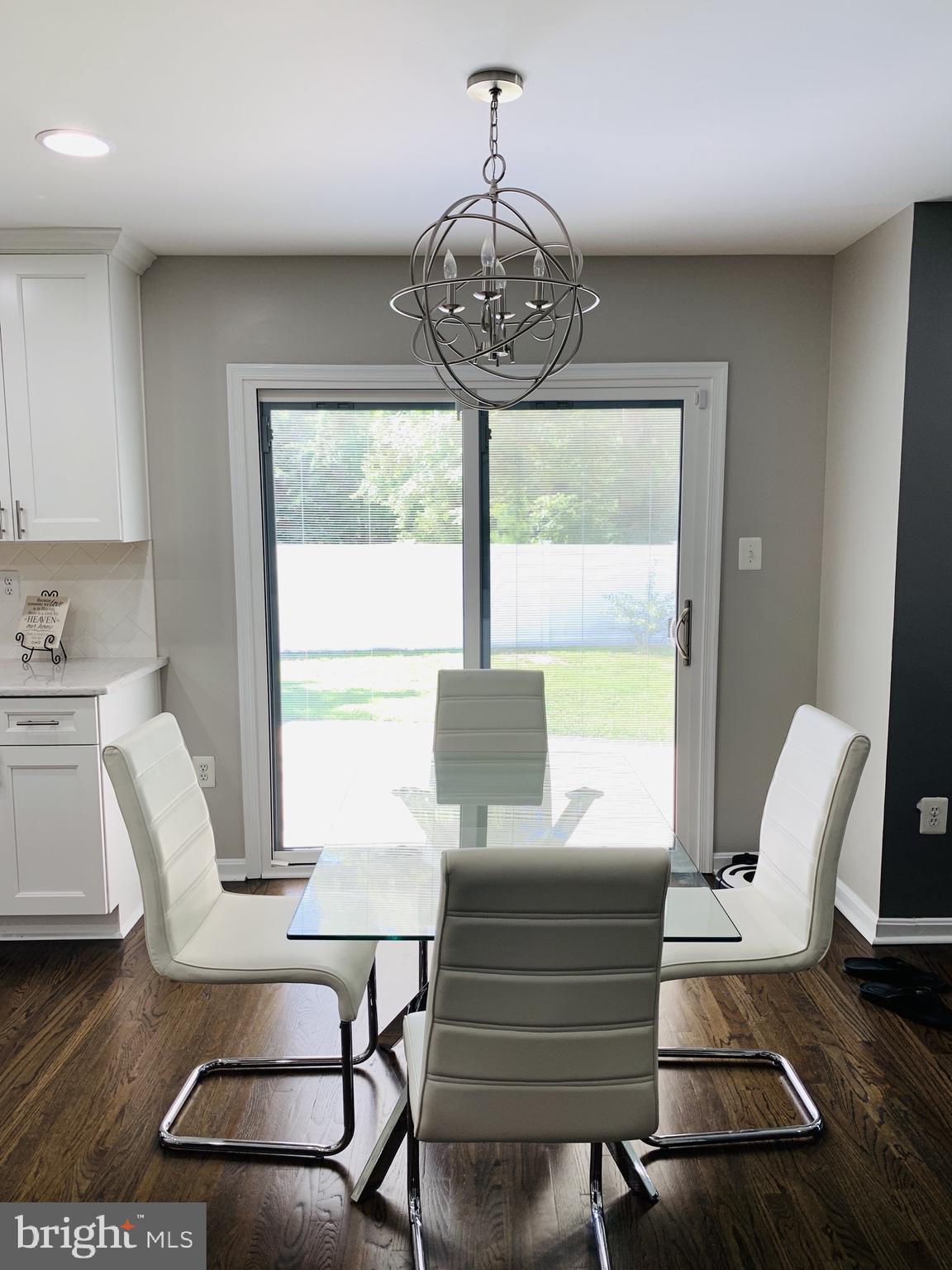 COLONIAL OAKS - Residential