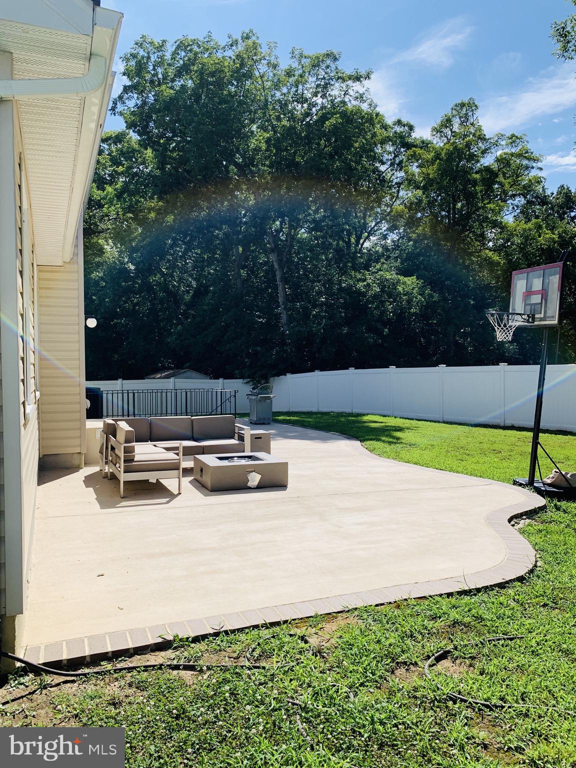 COLONIAL OAKS - Residential