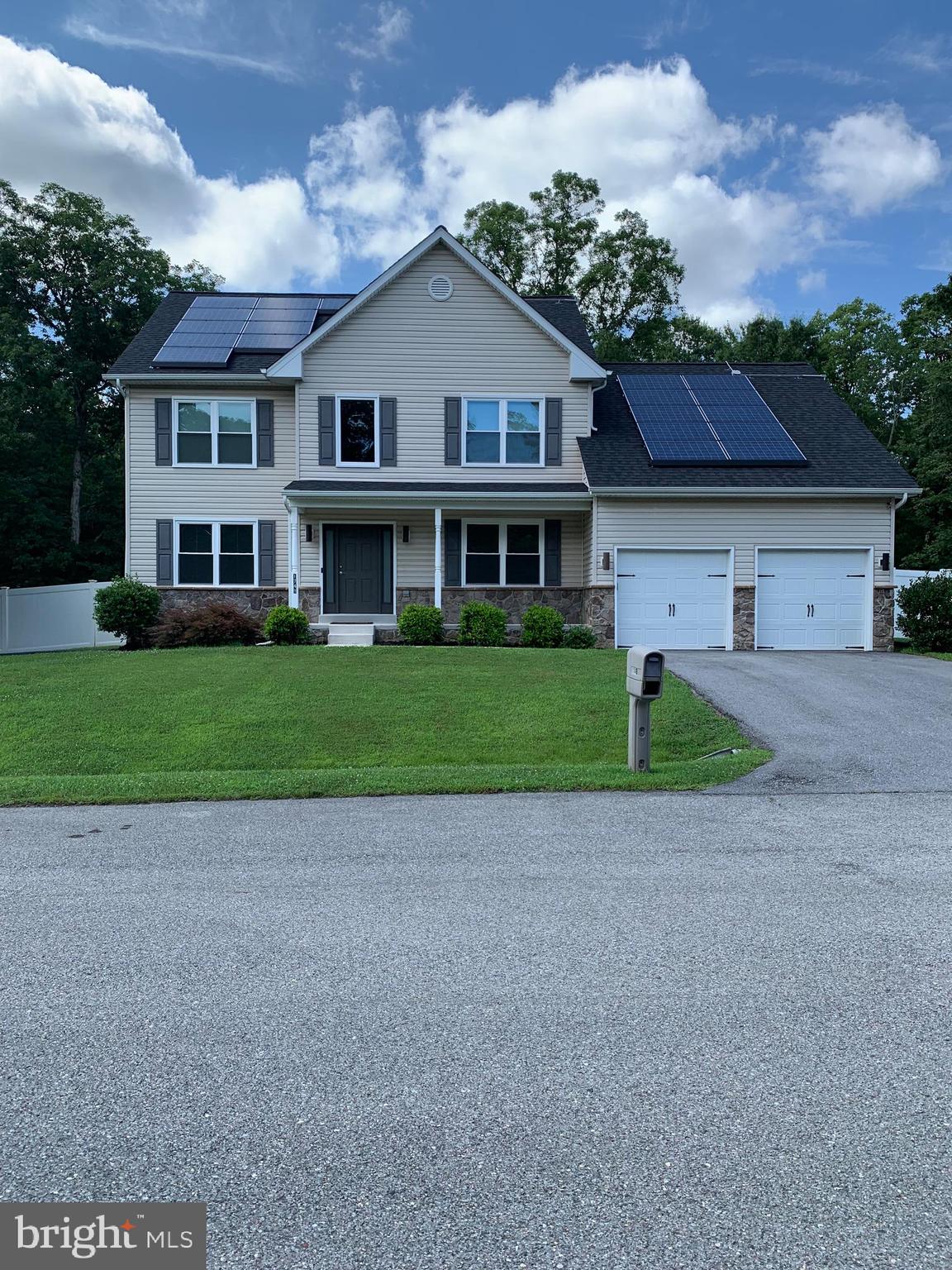 COLONIAL OAKS - Residential