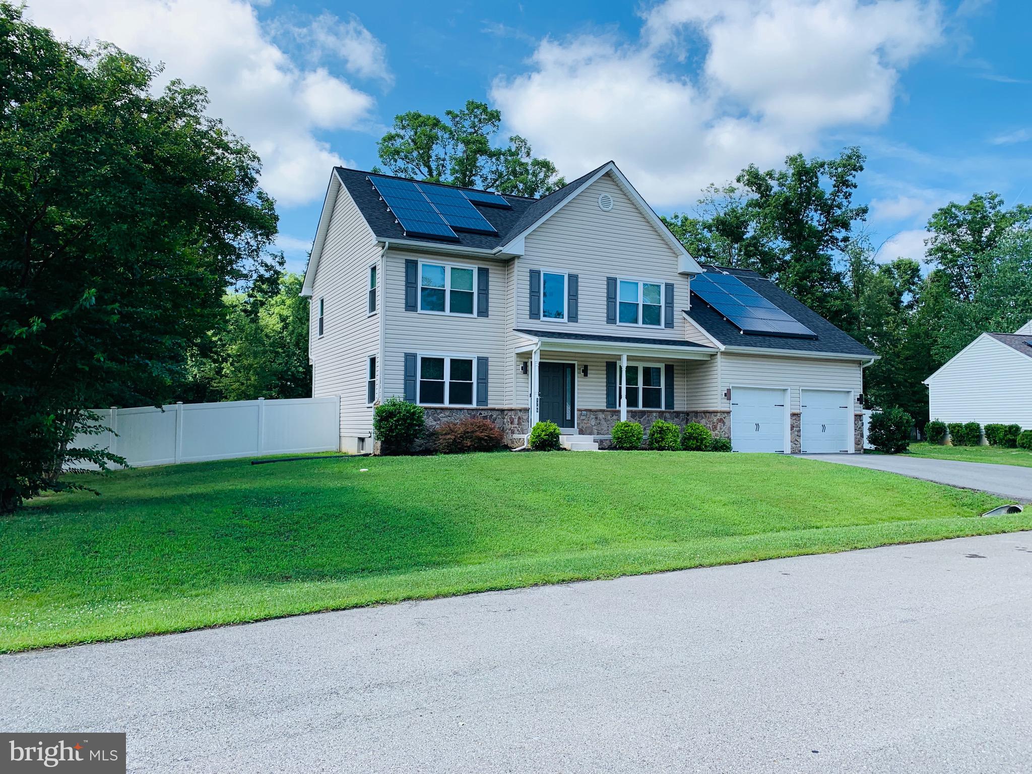 COLONIAL OAKS - Residential