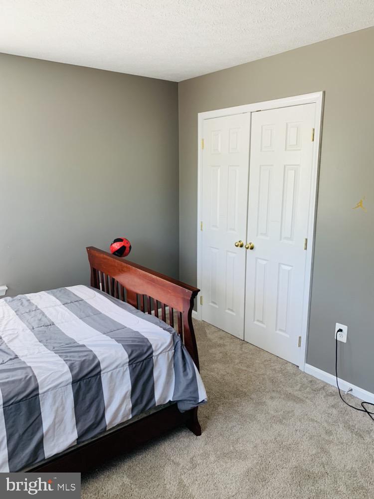 COLONIAL OAKS - Residential