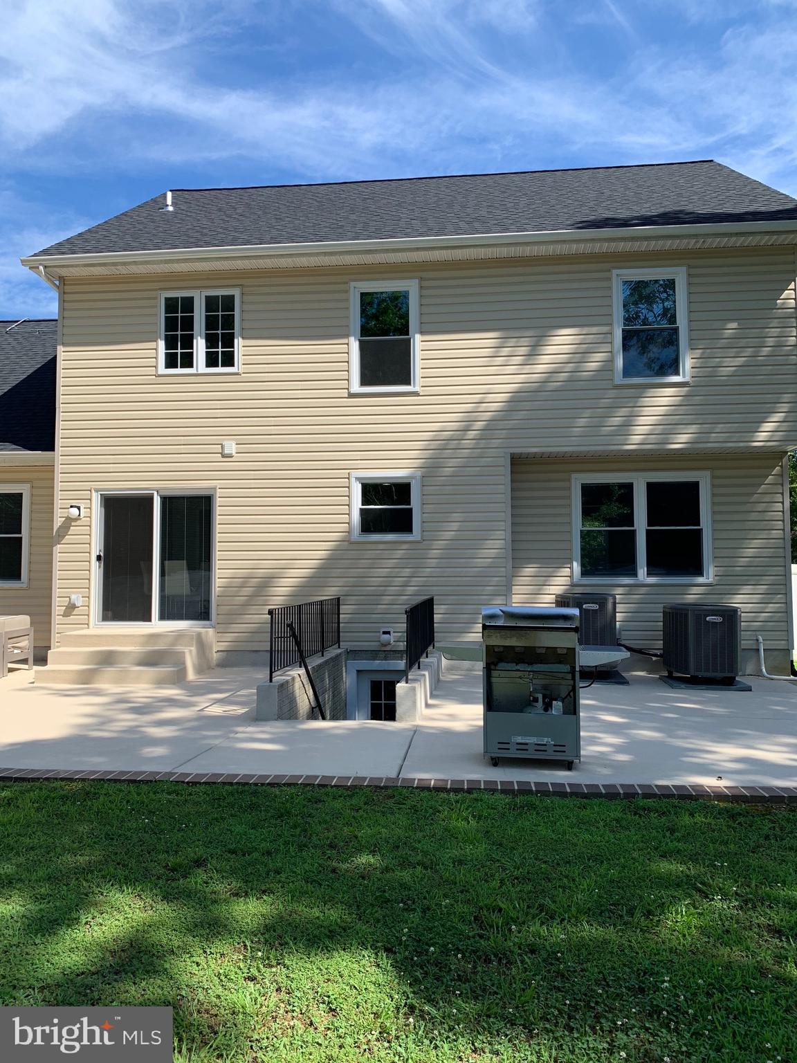 COLONIAL OAKS - Residential