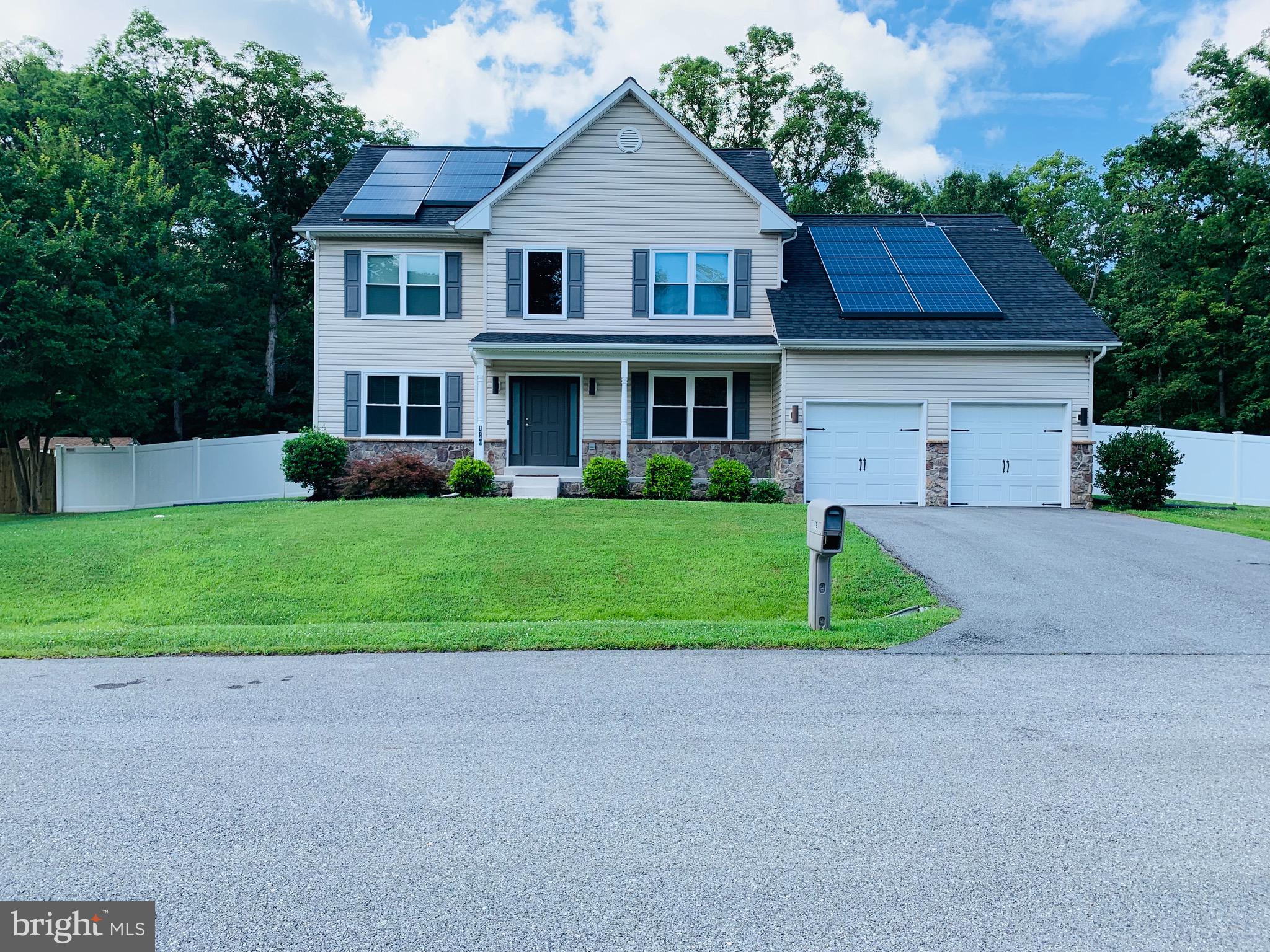 COLONIAL OAKS - Residential