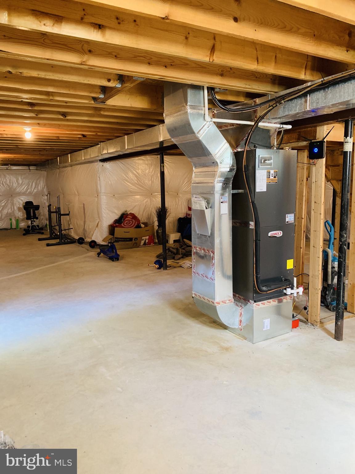 COLONIAL OAKS - Residential