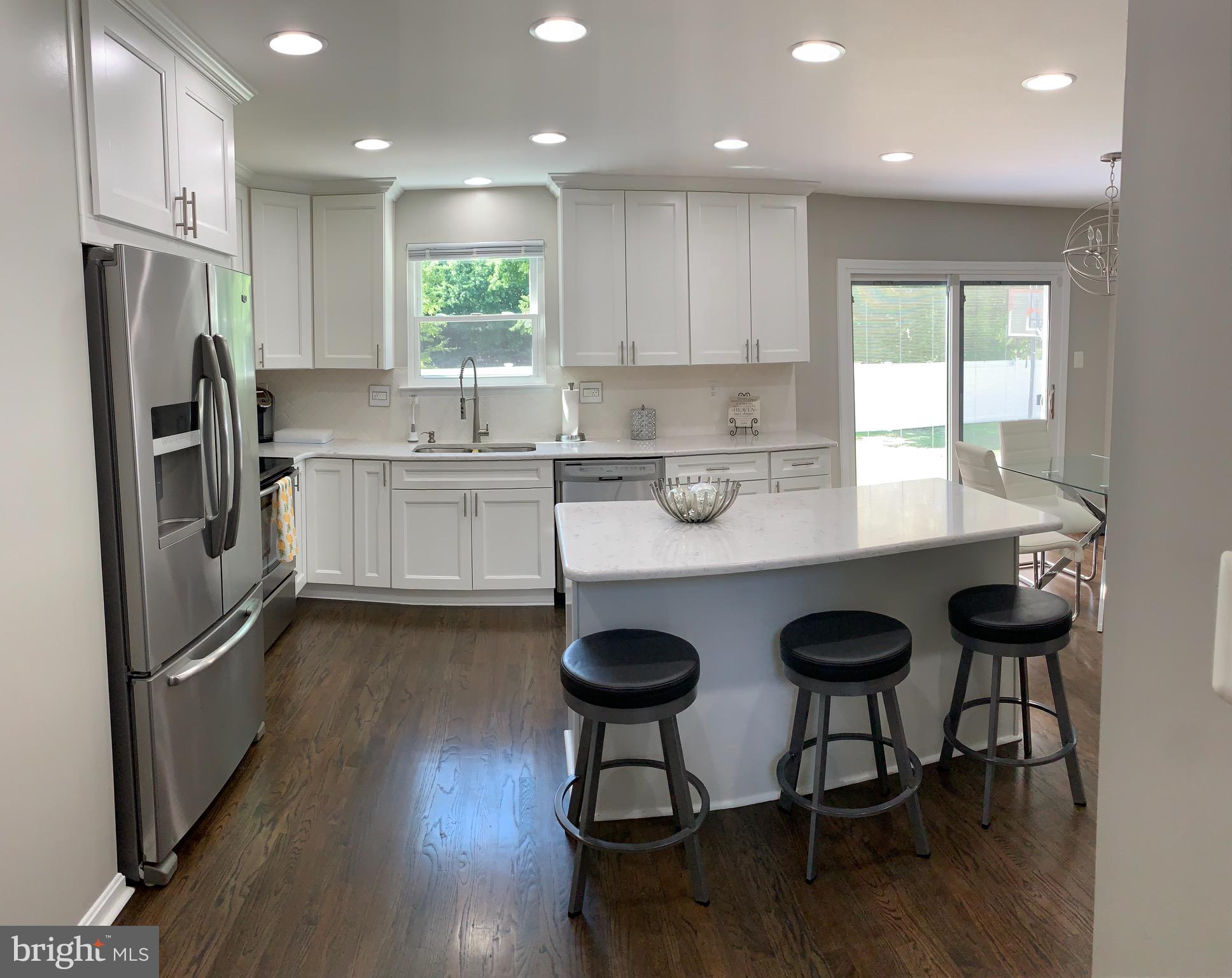 COLONIAL OAKS - Residential