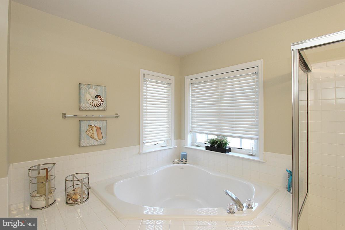 MEDINAH HOMES - Residential