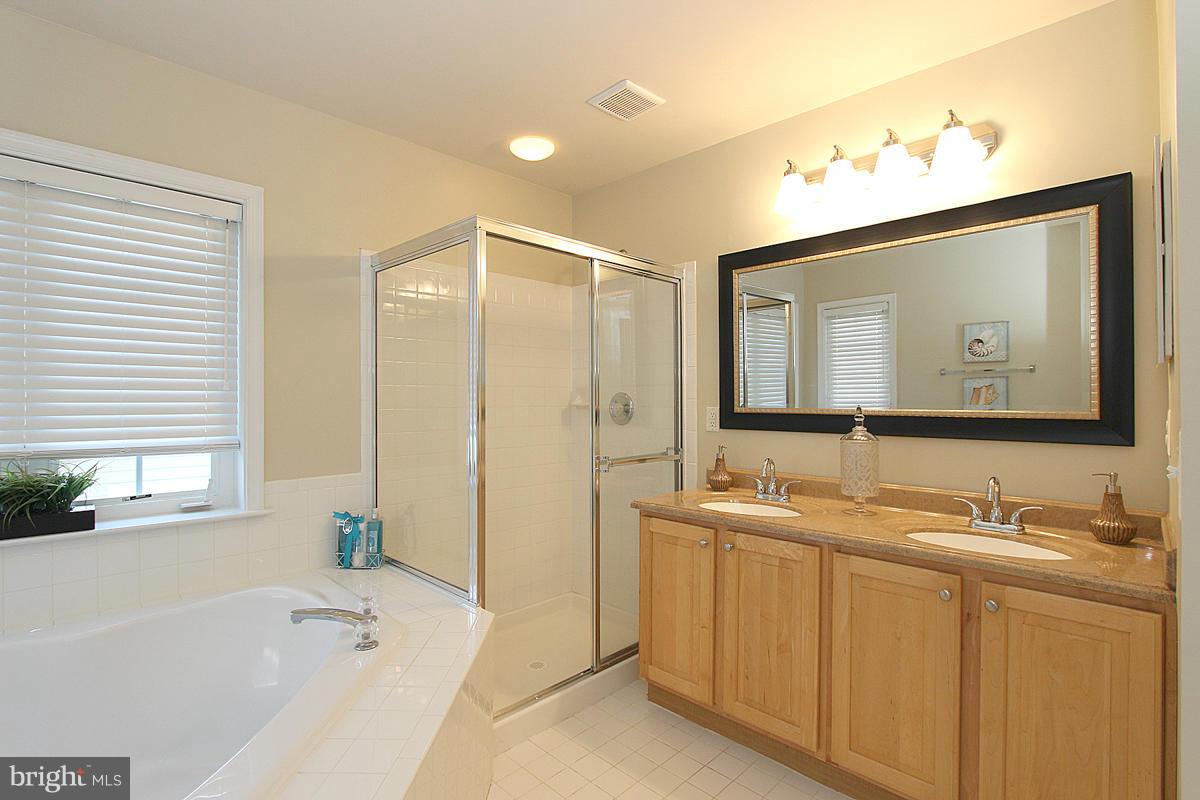 MEDINAH HOMES - Residential