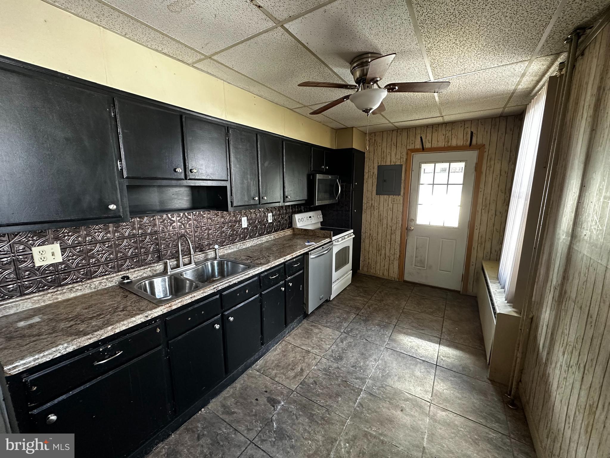 ASHLAND - Residential