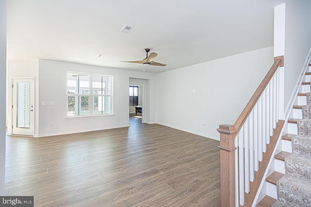 SYCAMORE CHASE - Residential