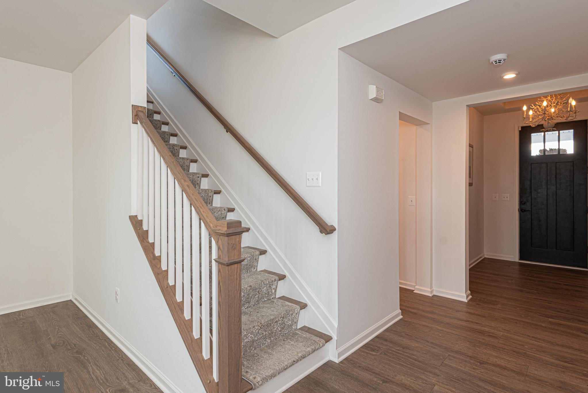 SYCAMORE CHASE - Residential