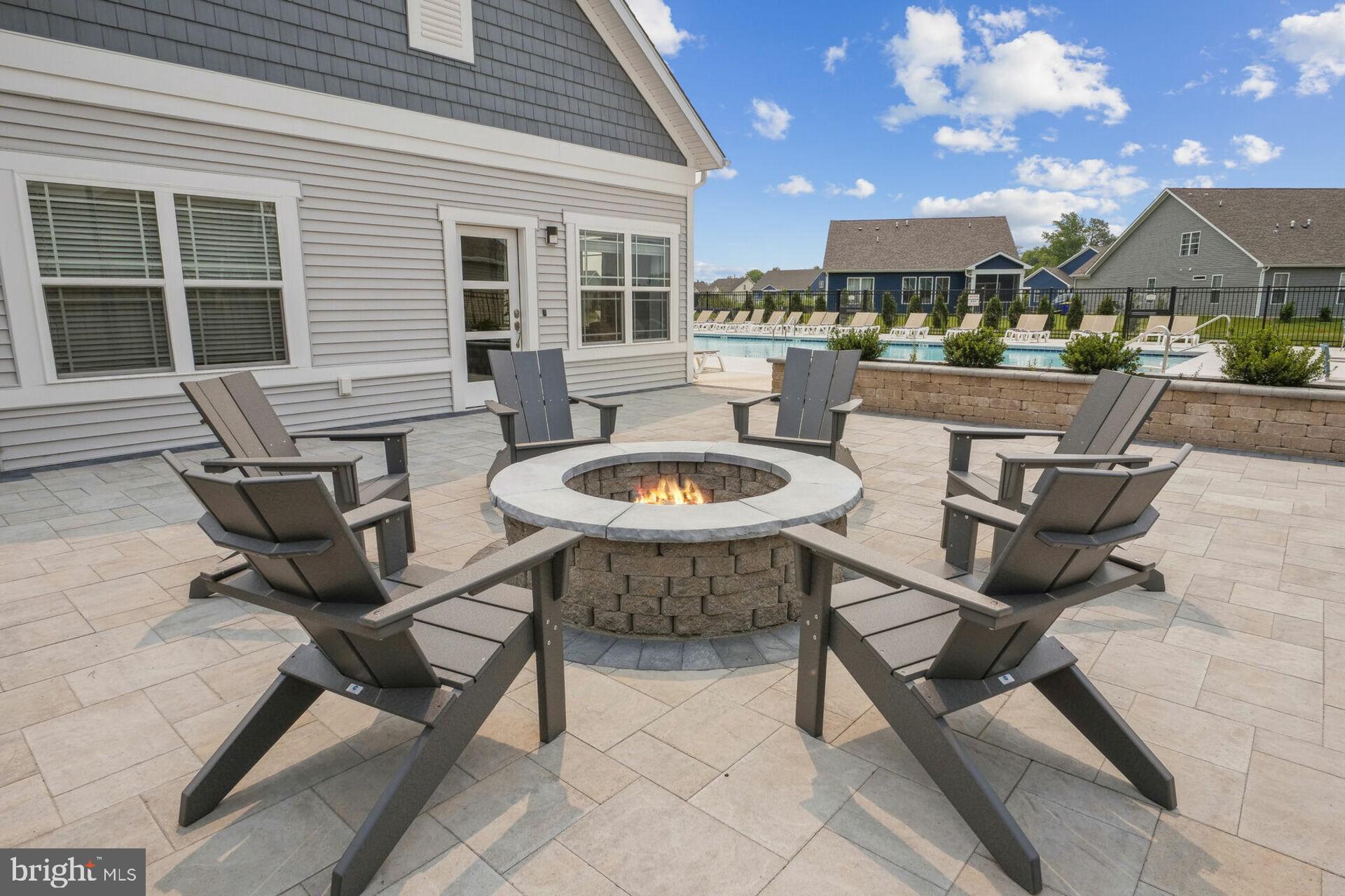 SYCAMORE CHASE - Residential