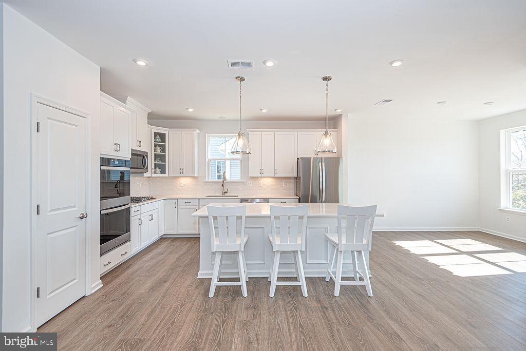 SYCAMORE CHASE - Residential