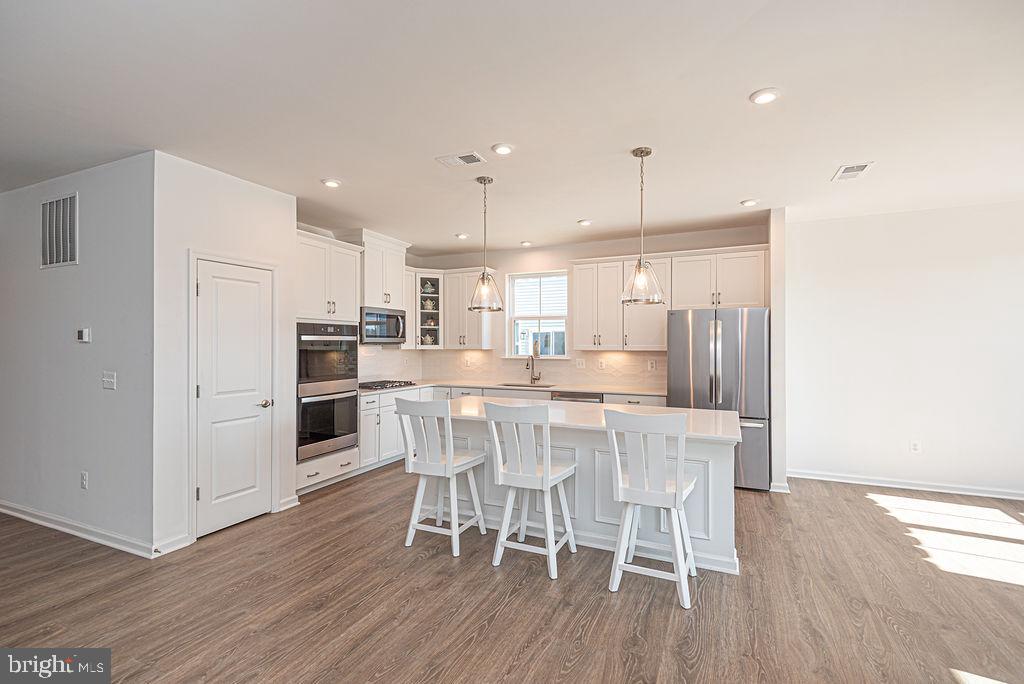 SYCAMORE CHASE - Residential