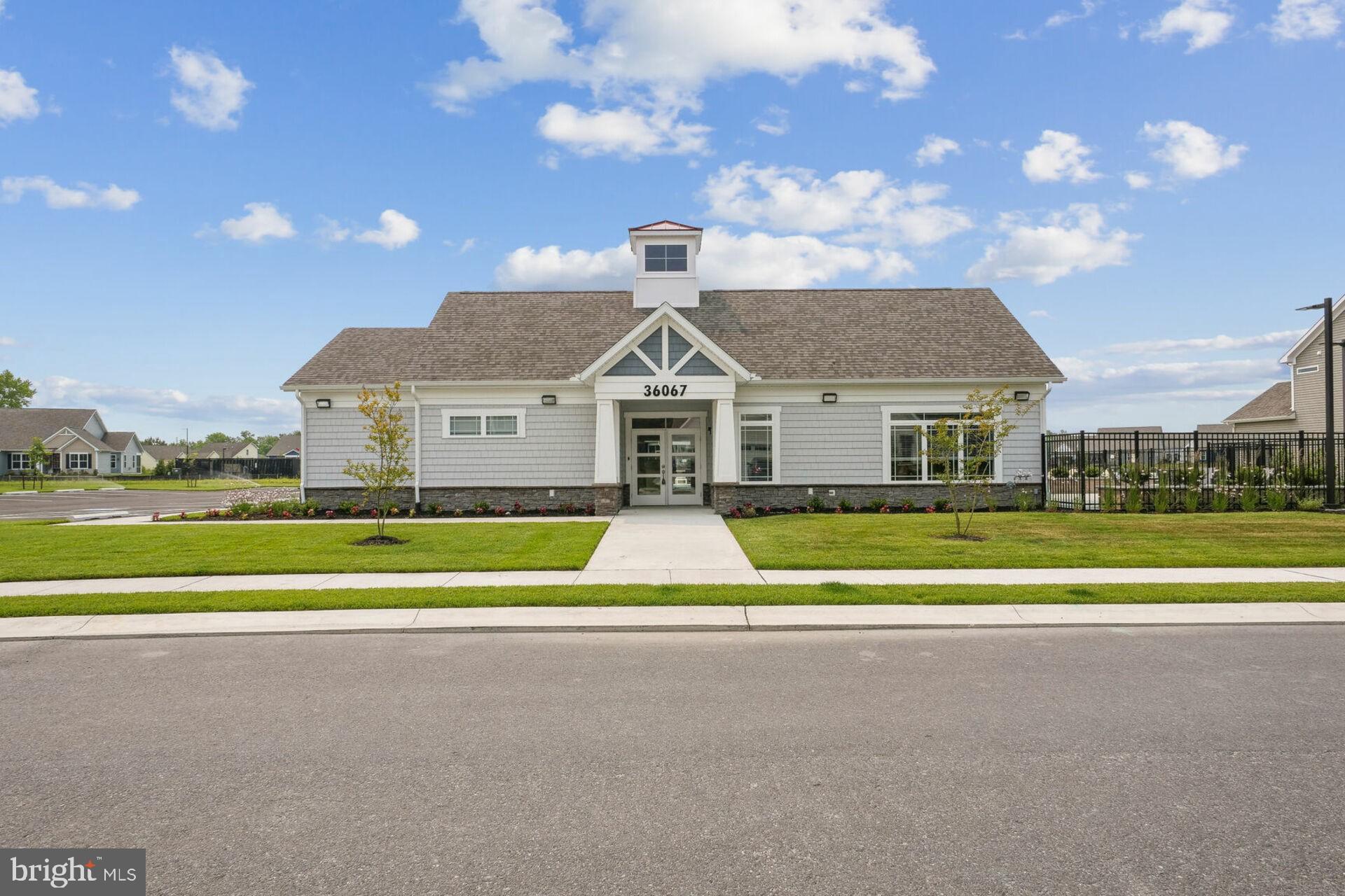 SYCAMORE CHASE - Residential