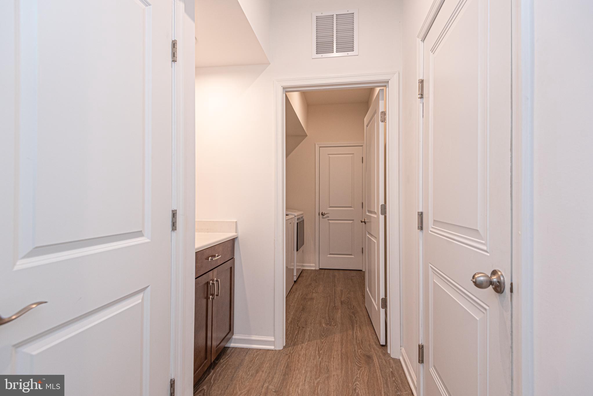 SYCAMORE CHASE - Residential