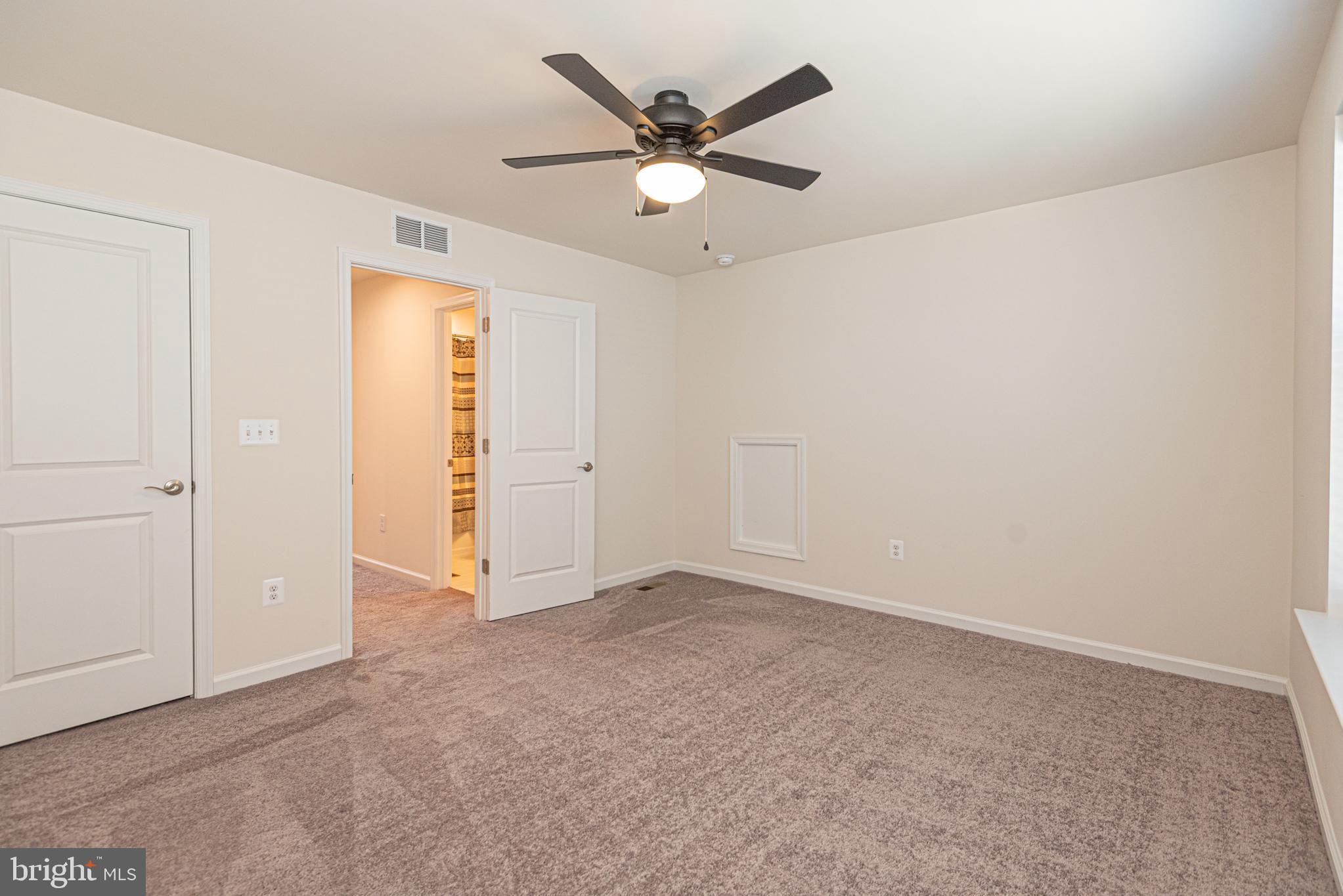 SYCAMORE CHASE - Residential