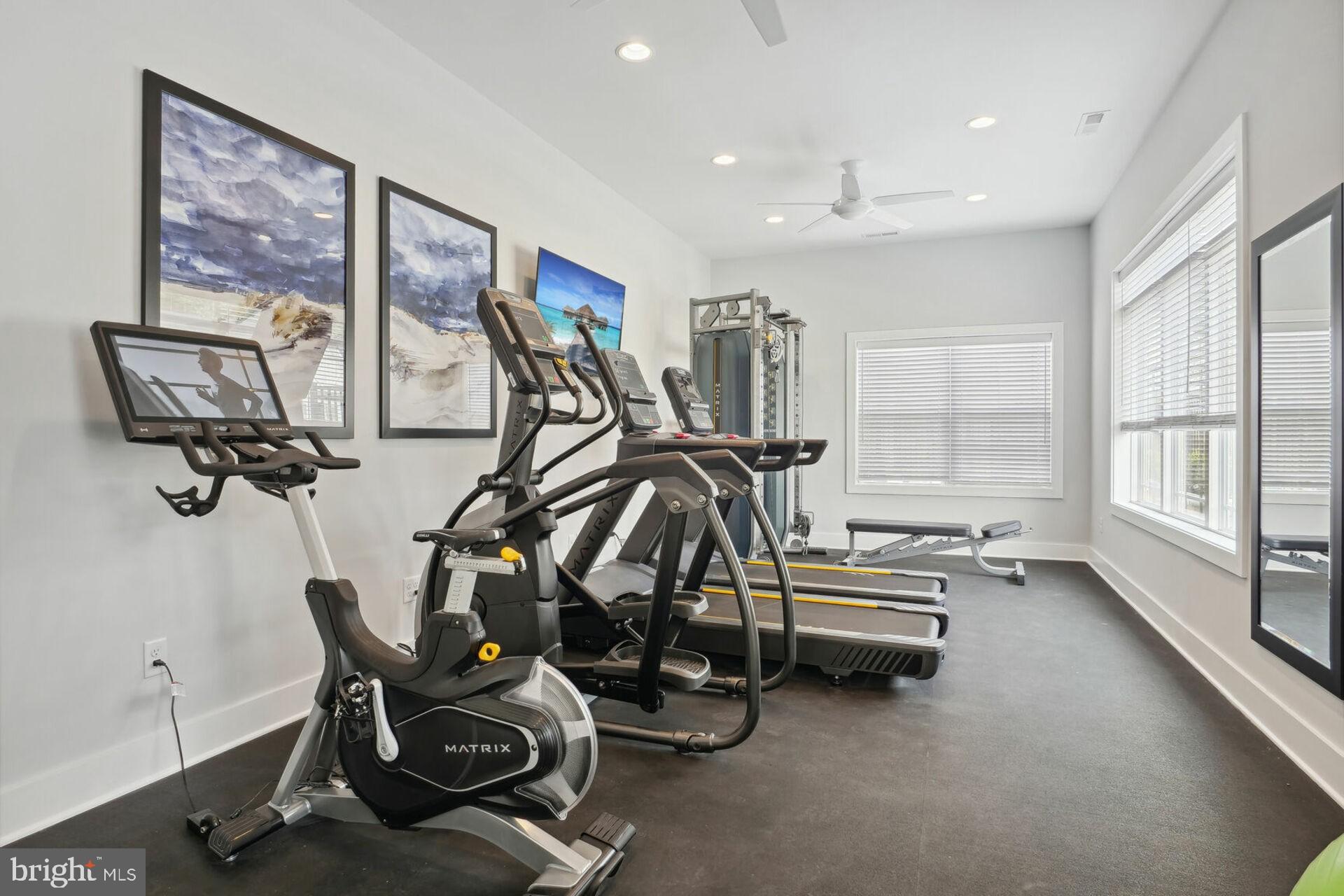 SYCAMORE CHASE - Residential