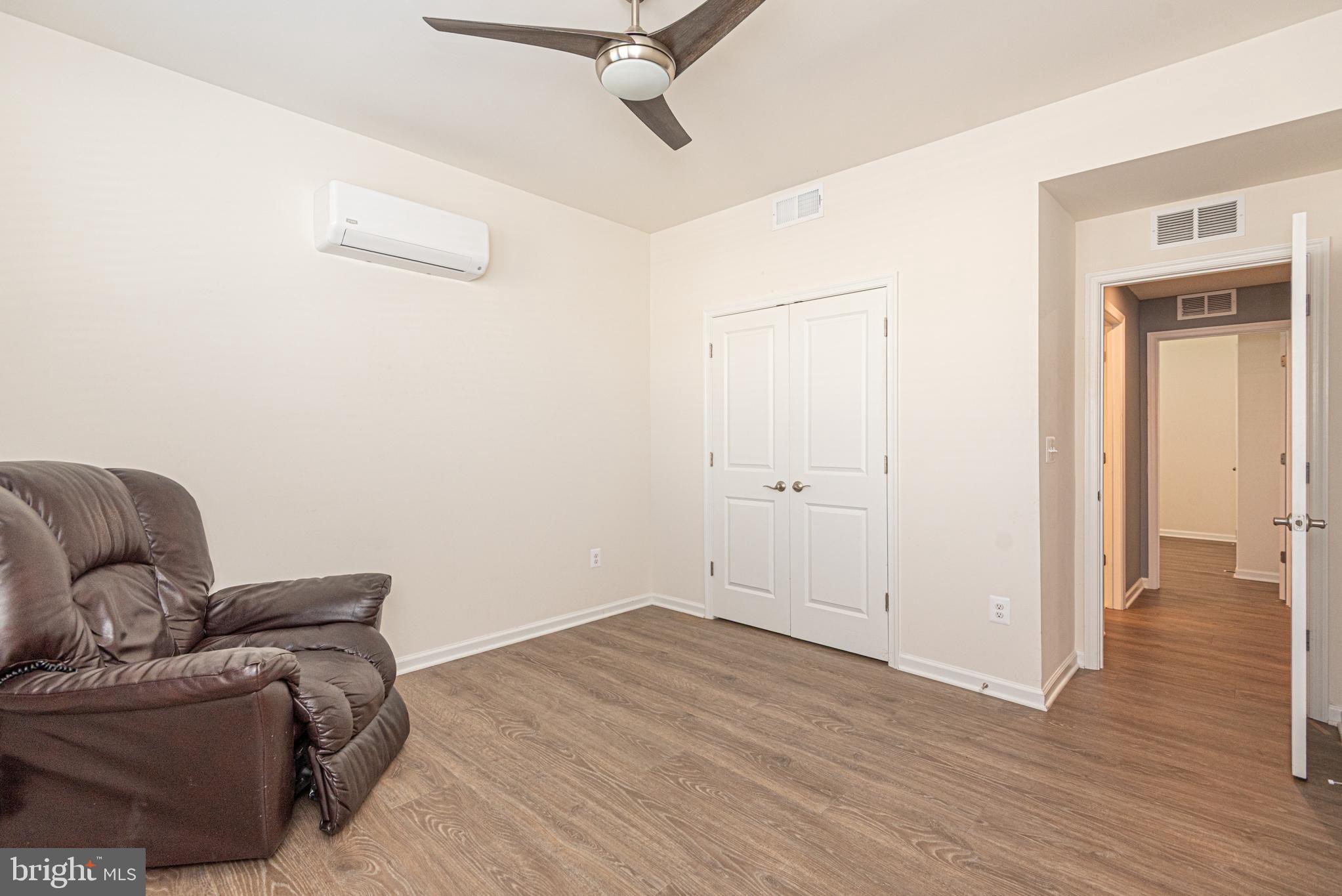 SYCAMORE CHASE - Residential