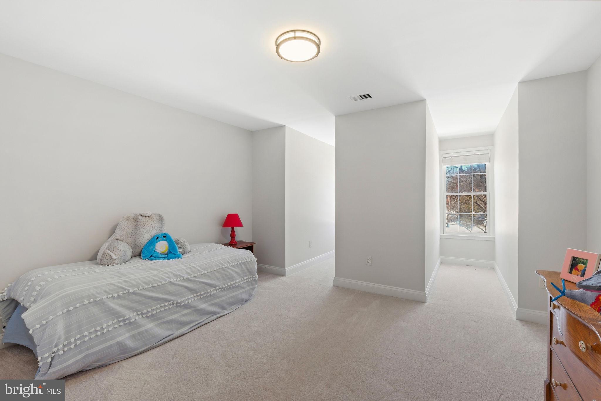 SMALLS NURSERY - Residential