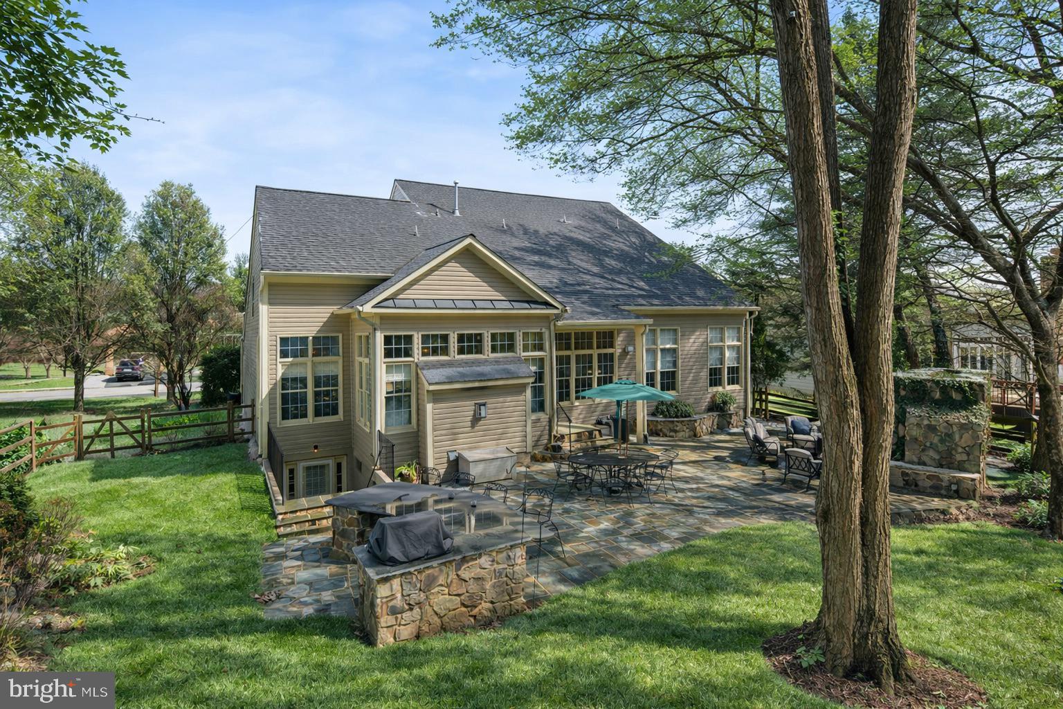 3910 ARBOR CREST WAY