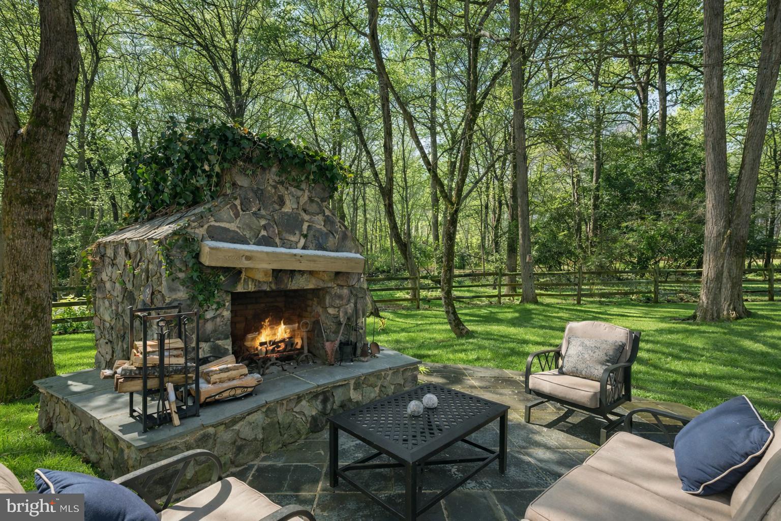 SMALLS NURSERY - Residential