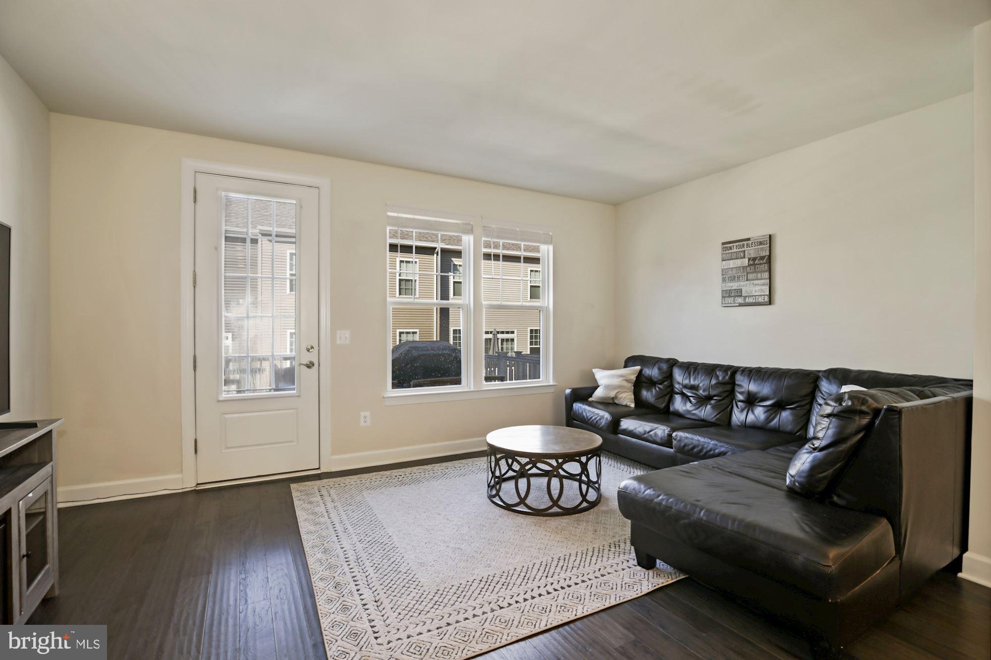 BRADLEY SQUARE - Residential