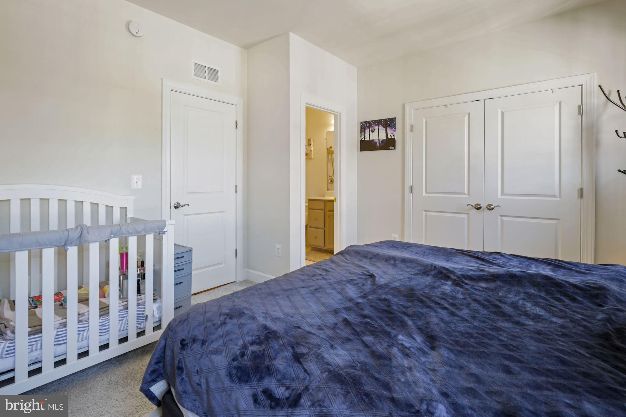 BRADLEY SQUARE - Residential