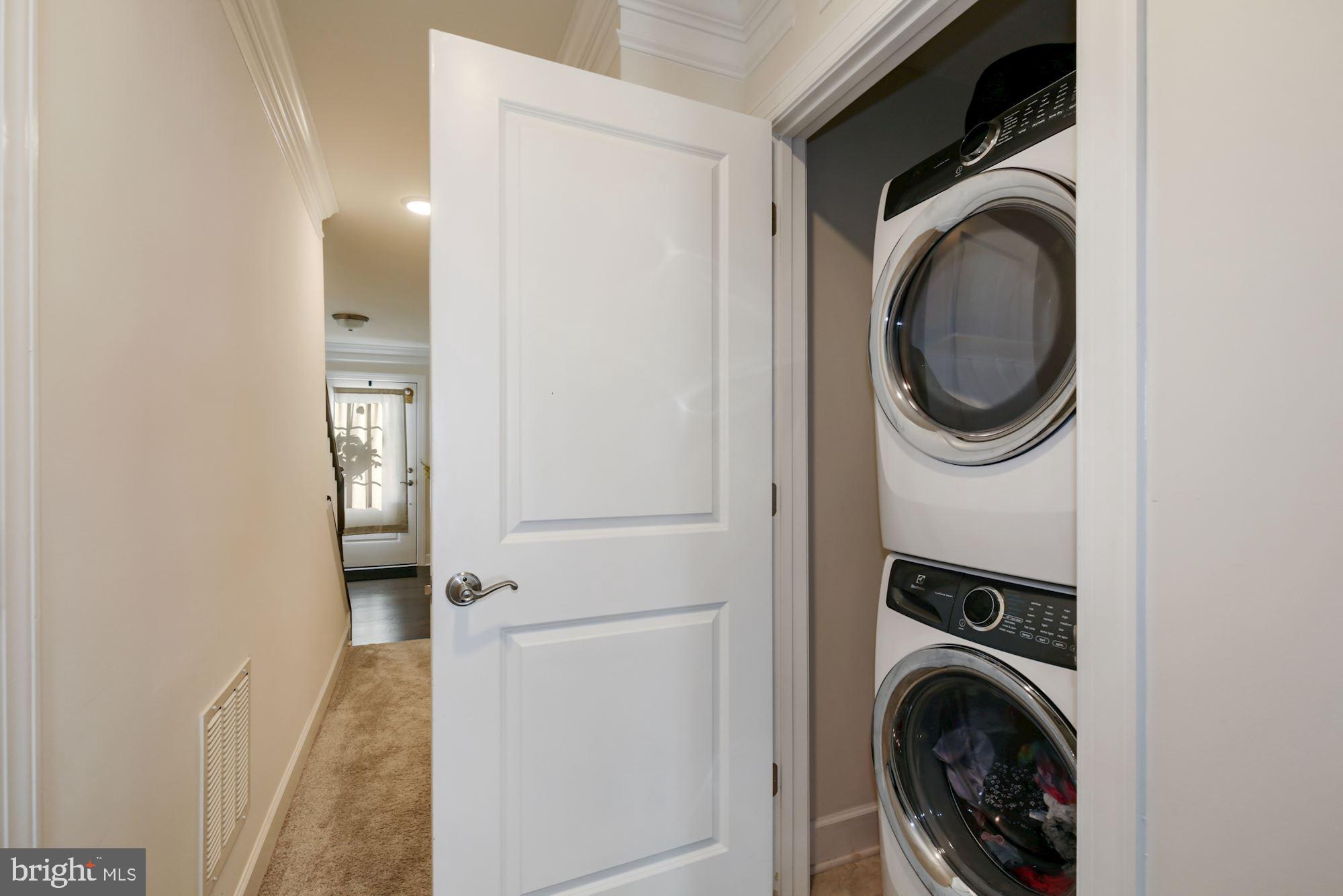 BRADLEY SQUARE - Residential