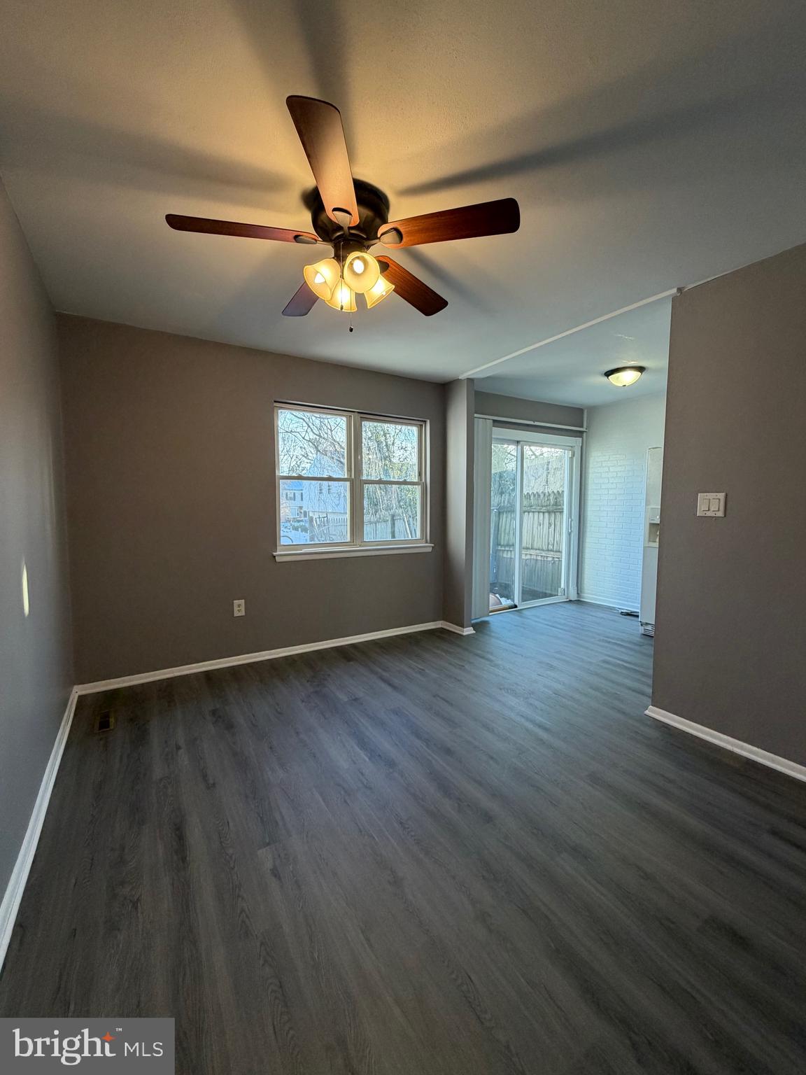 WHISPERING PINES - Residential