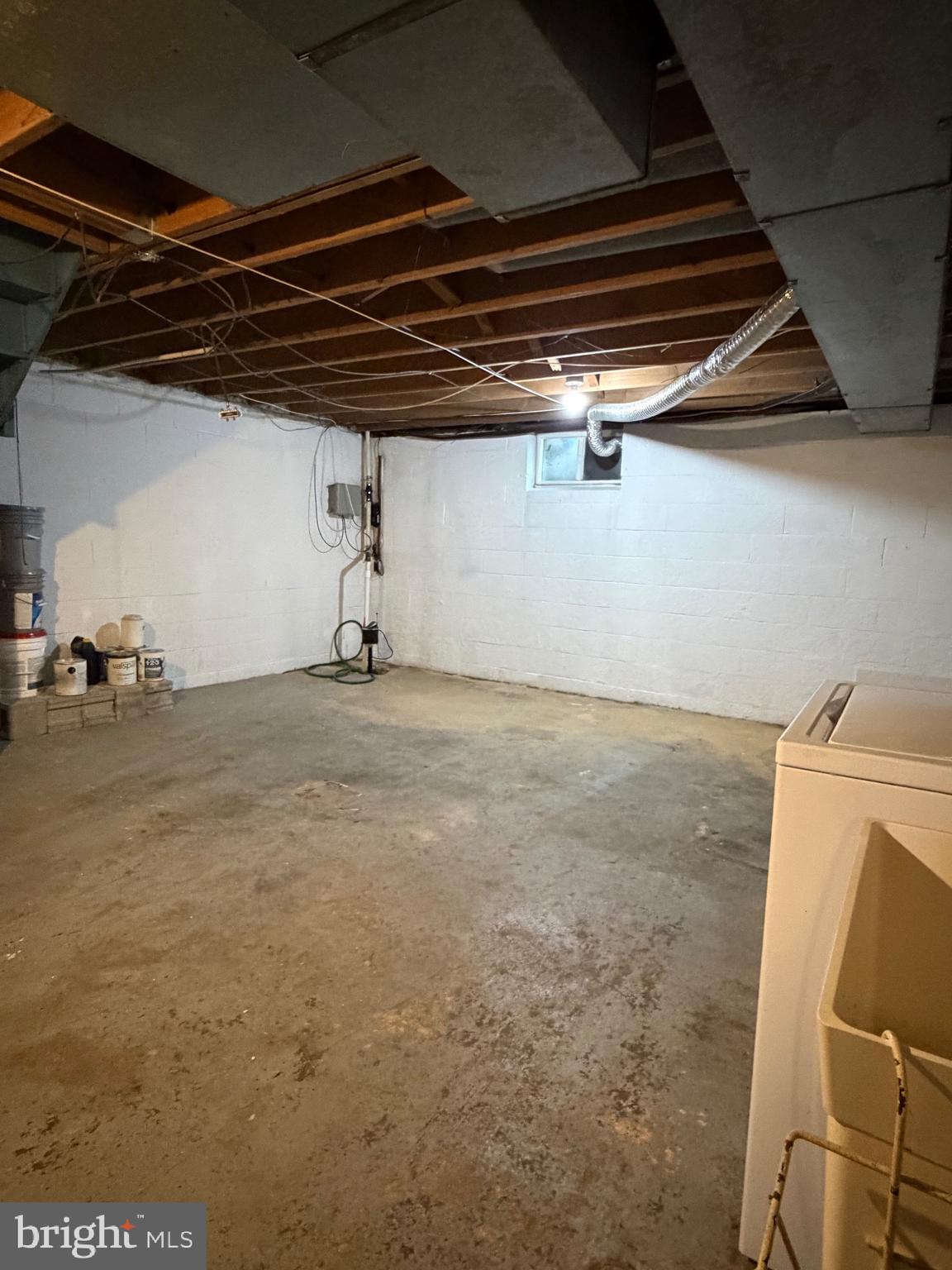 WHISPERING PINES - Residential