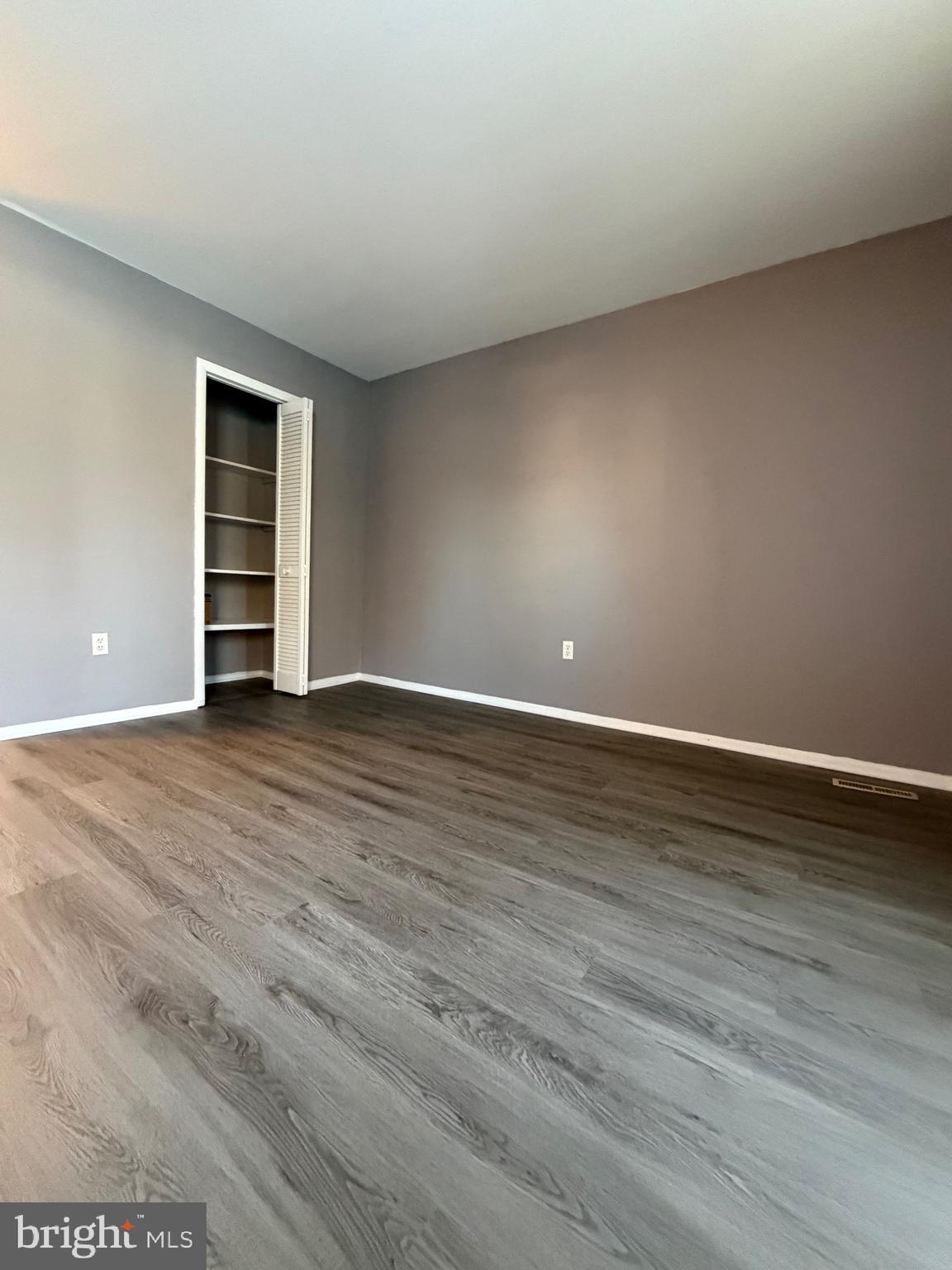 WHISPERING PINES - Residential