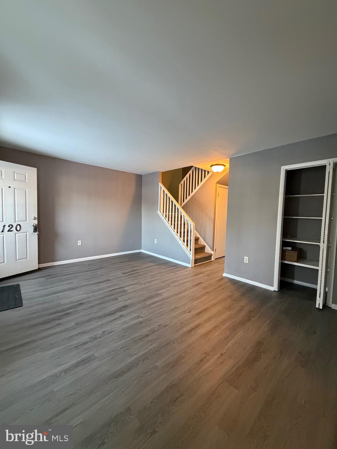 WHISPERING PINES - Residential