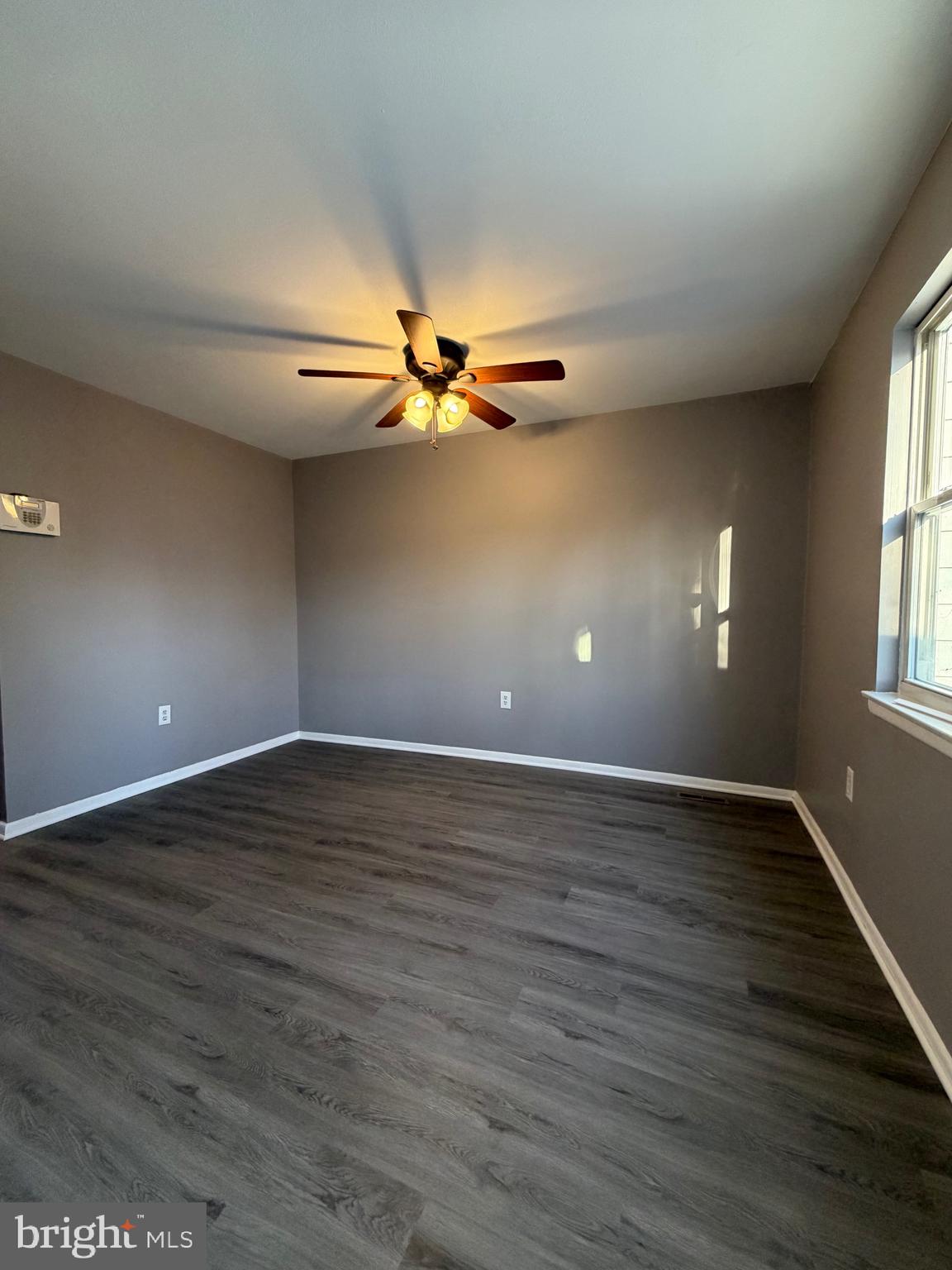 WHISPERING PINES - Residential